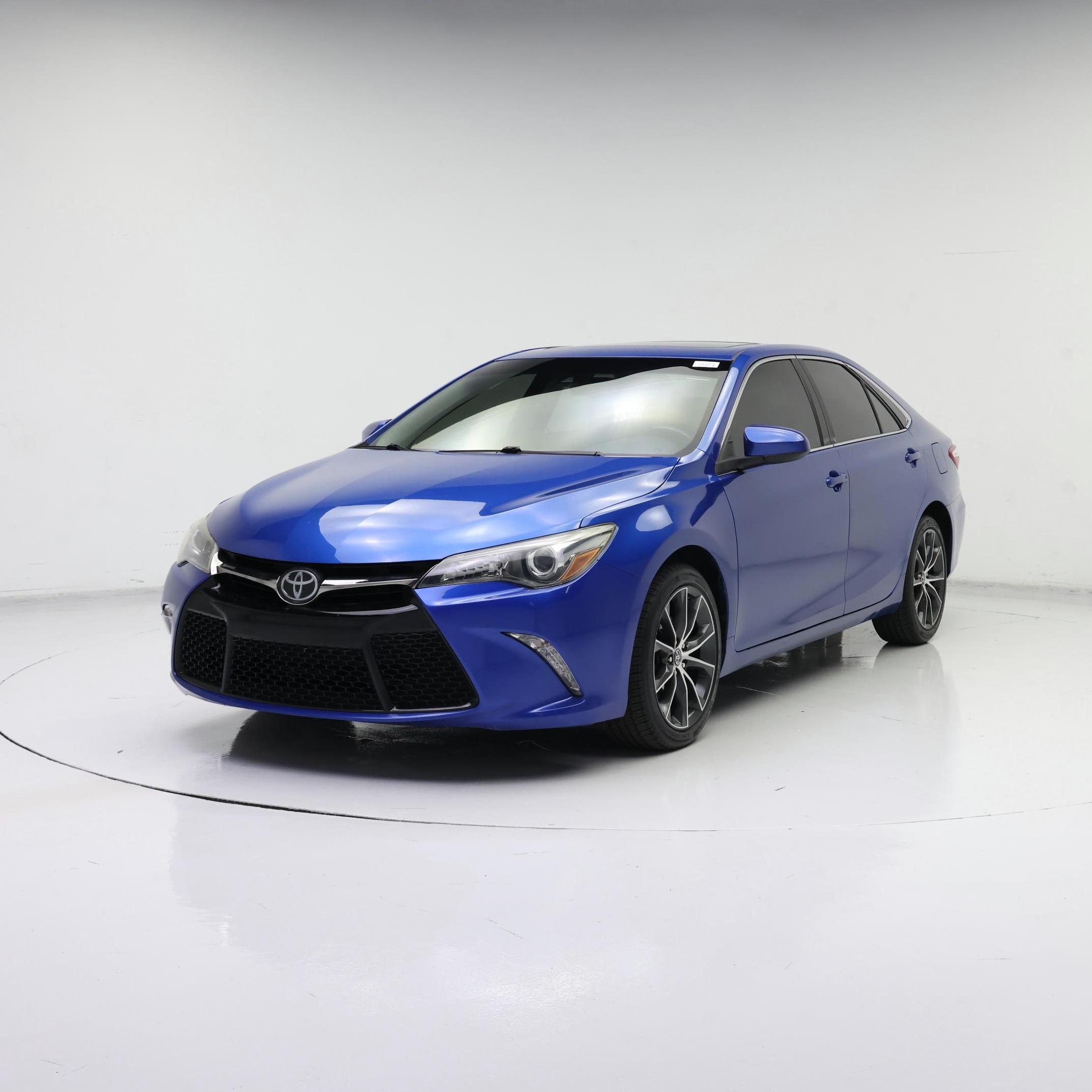 Thumbnail: 2017 Toyota Camry - 4