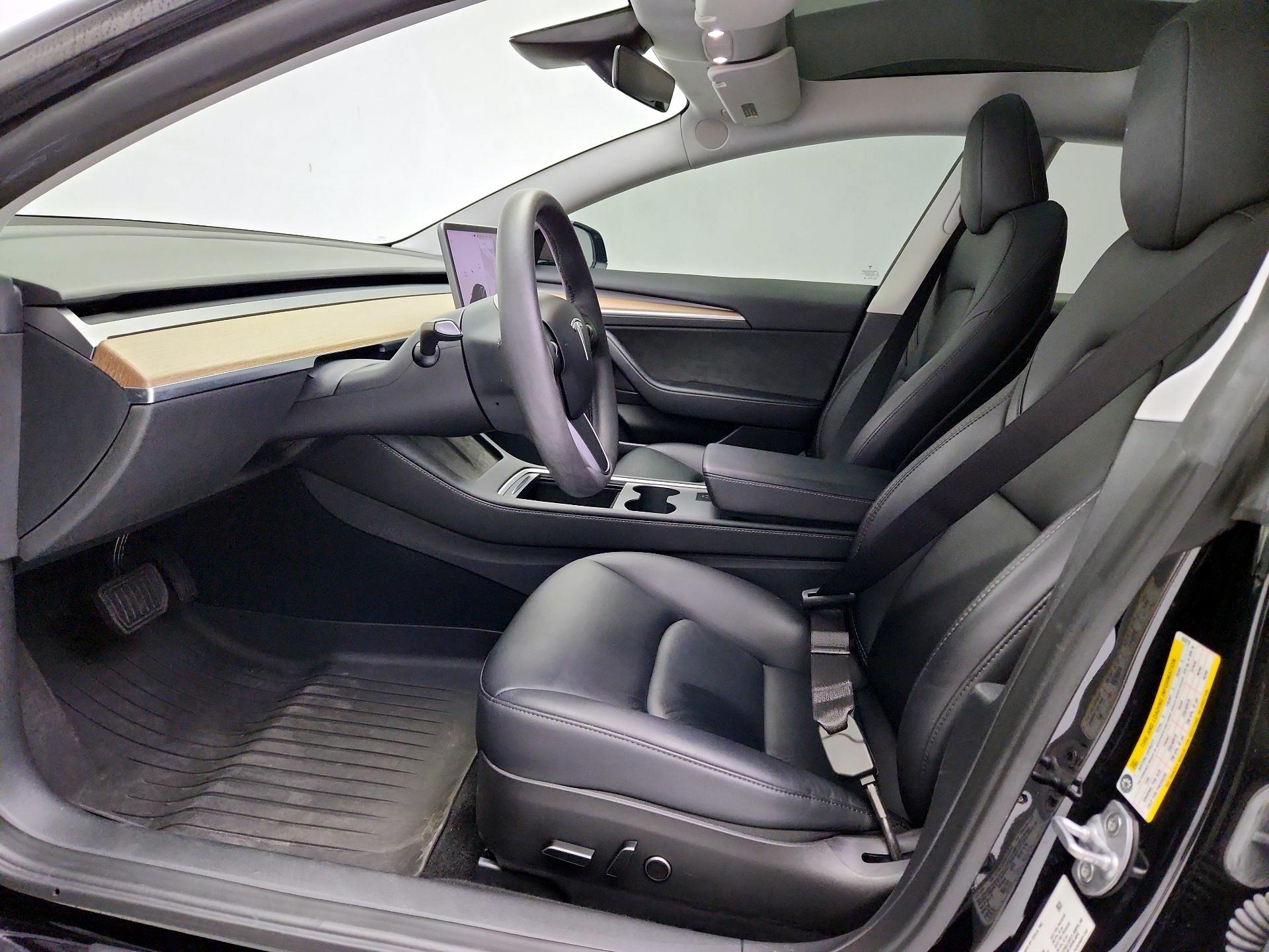 Thumbnail: 2023 Tesla Model 3 - 11