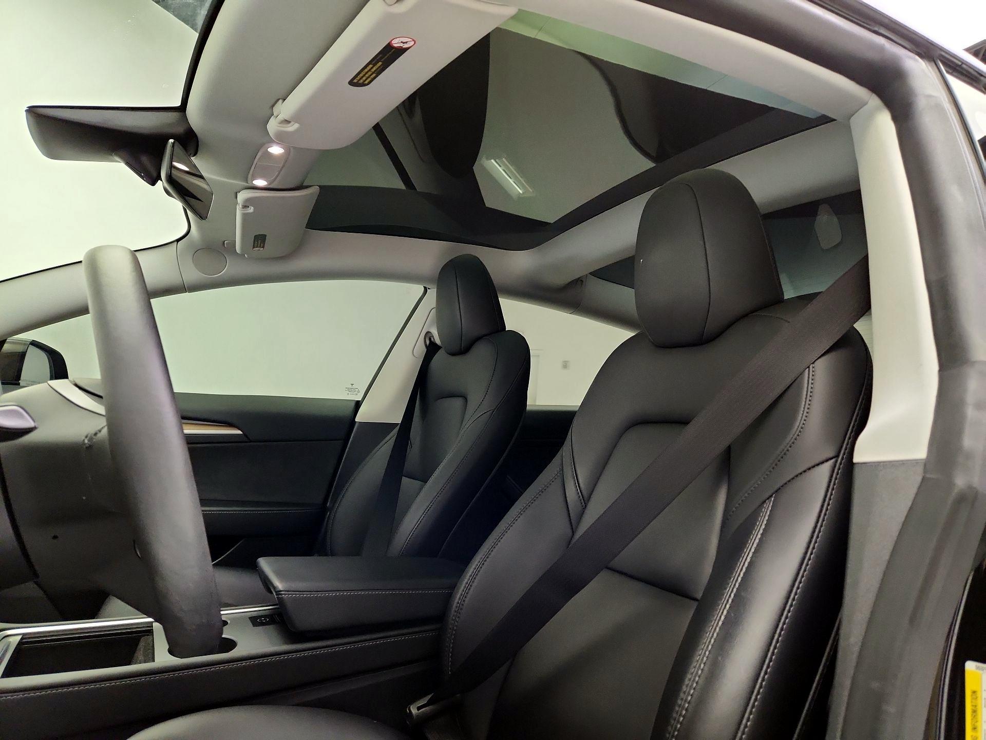 Thumbnail: 2023 Tesla Model 3 - 20