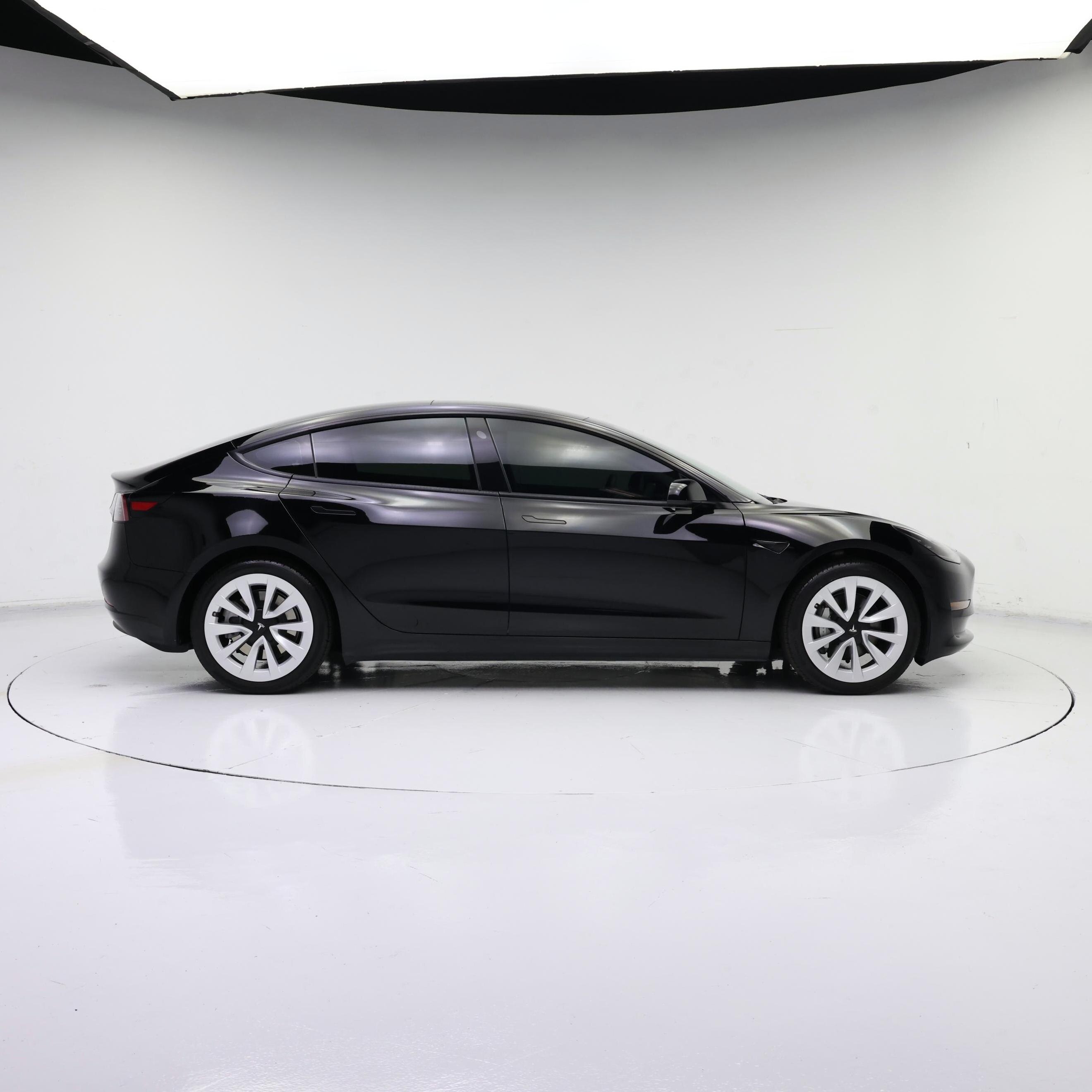 Thumbnail: 2023 Tesla Model 3 - 7