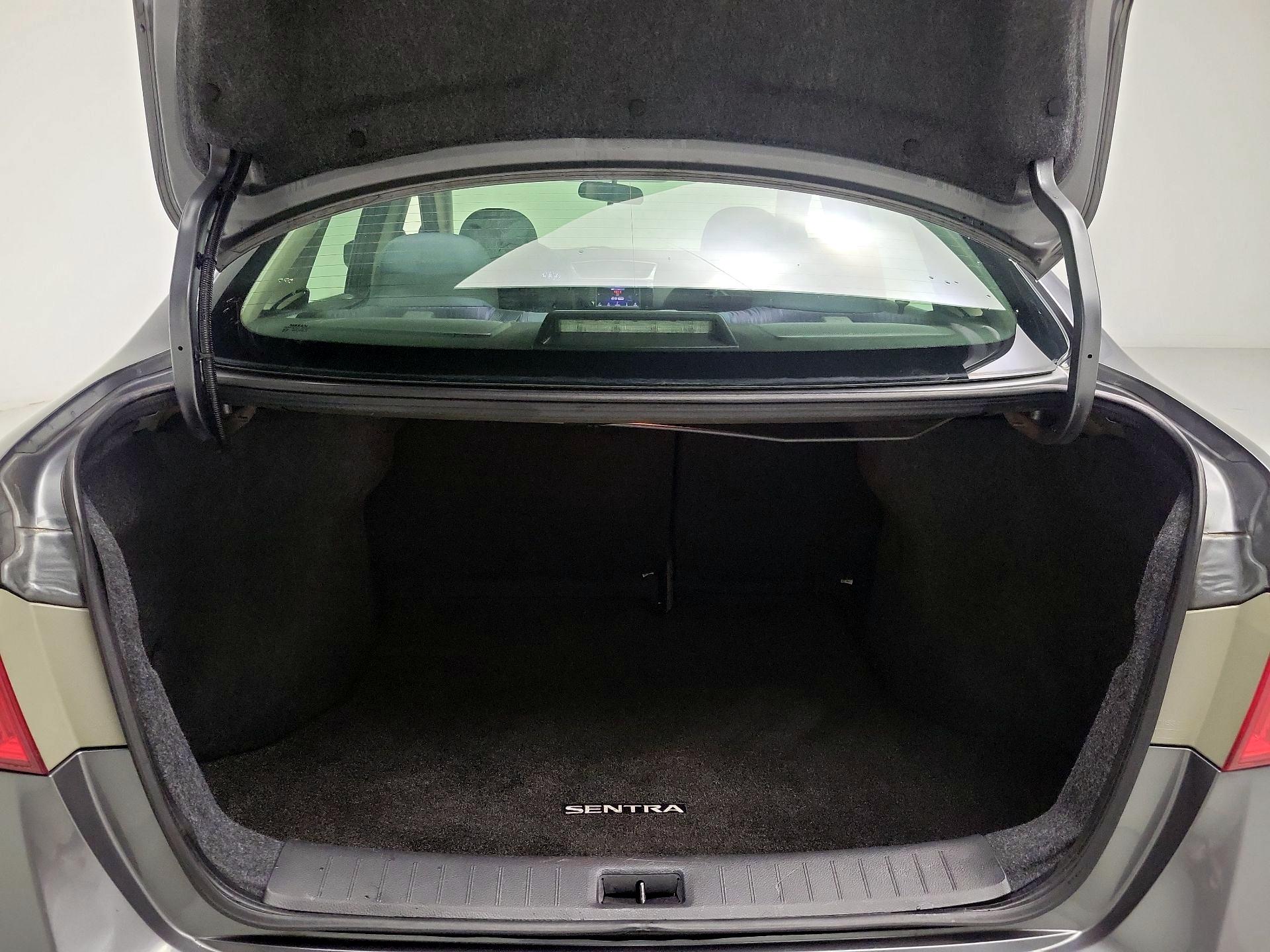 Thumbnail: 2019 Nissan Sentra - 20