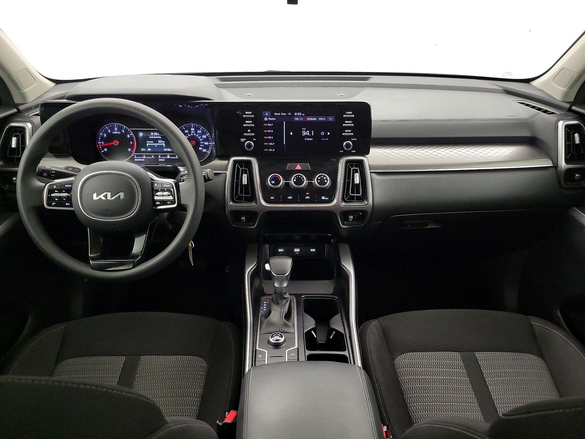 Thumbnail: 2023 Kia Sorento - 9