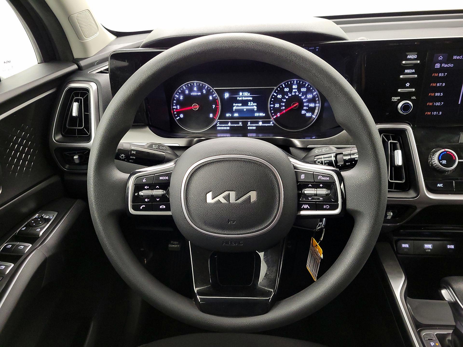 Thumbnail: 2023 Kia Sorento - 10