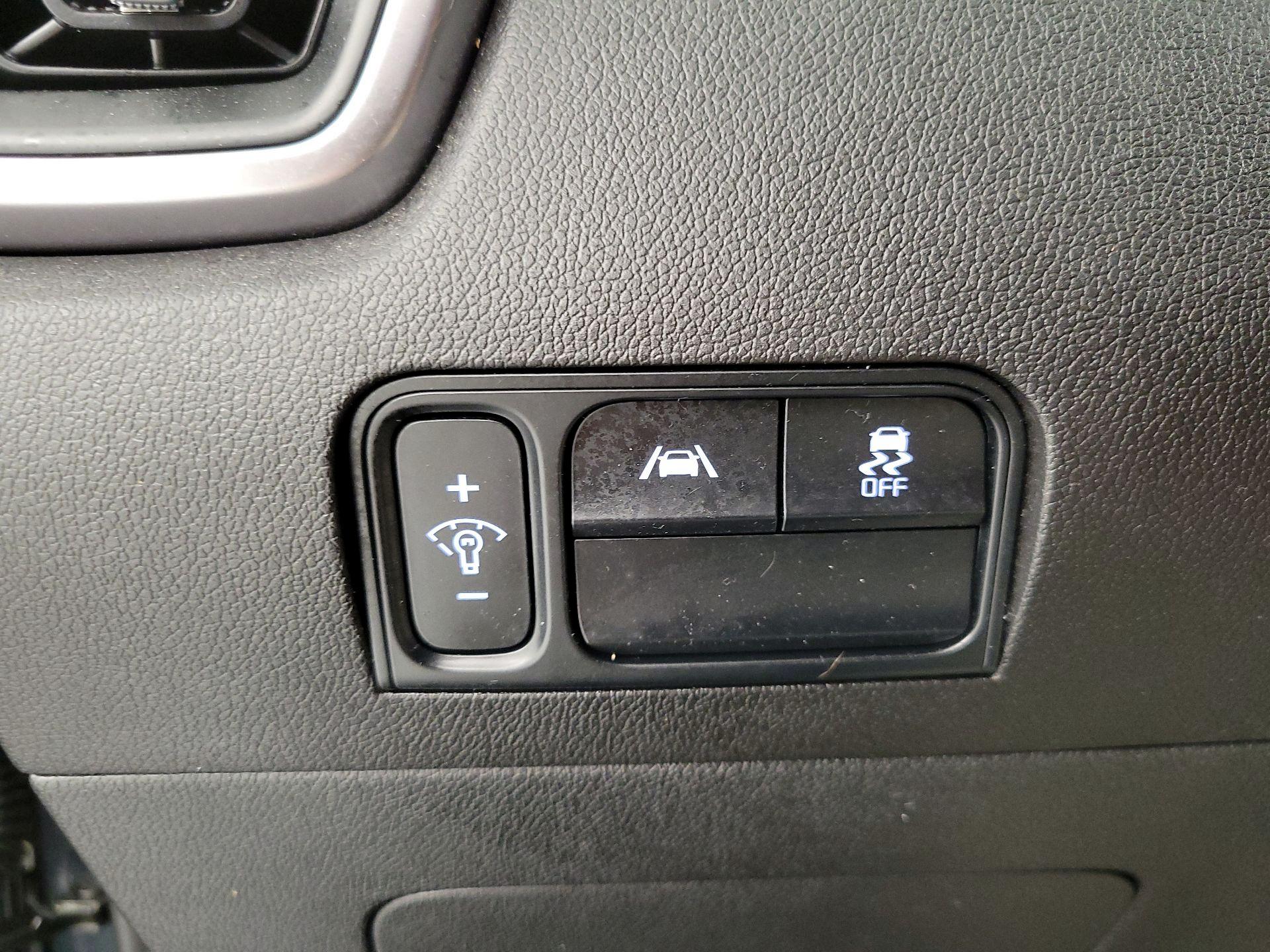 Thumbnail: 2023 Kia Sorento - 13