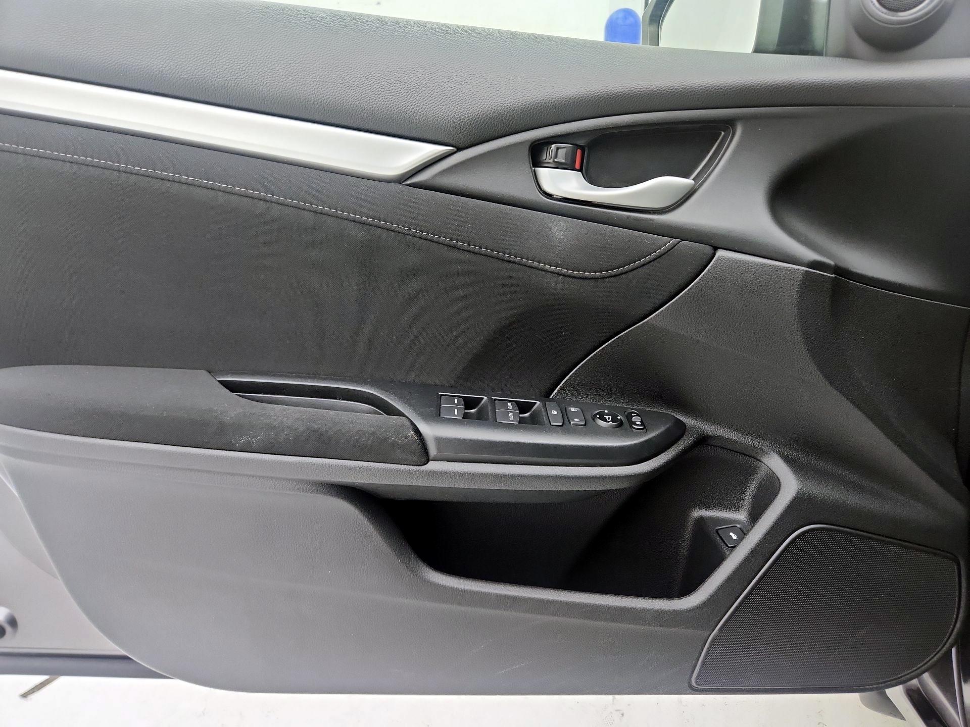 Thumbnail: 2017 Honda Civic - 12