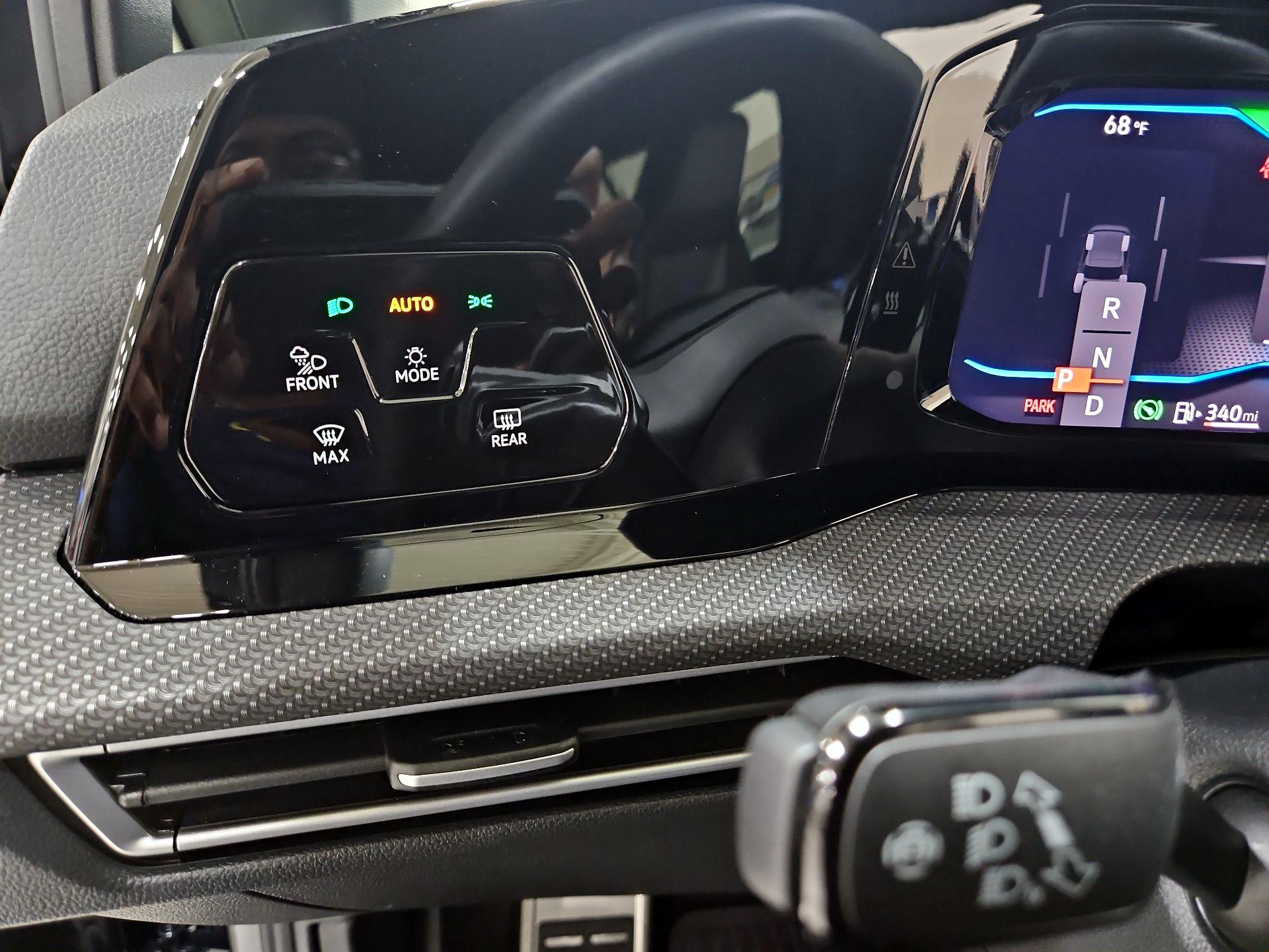 Thumbnail: 2024 Volkswagen Golf - 13