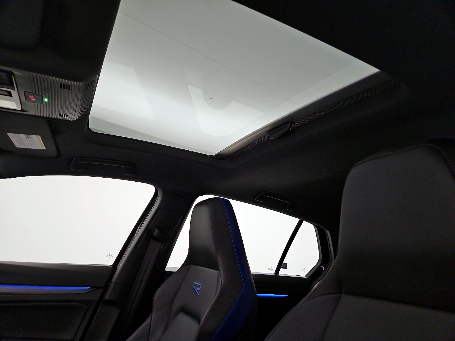 Thumbnail: 2024 Volkswagen Golf - 20