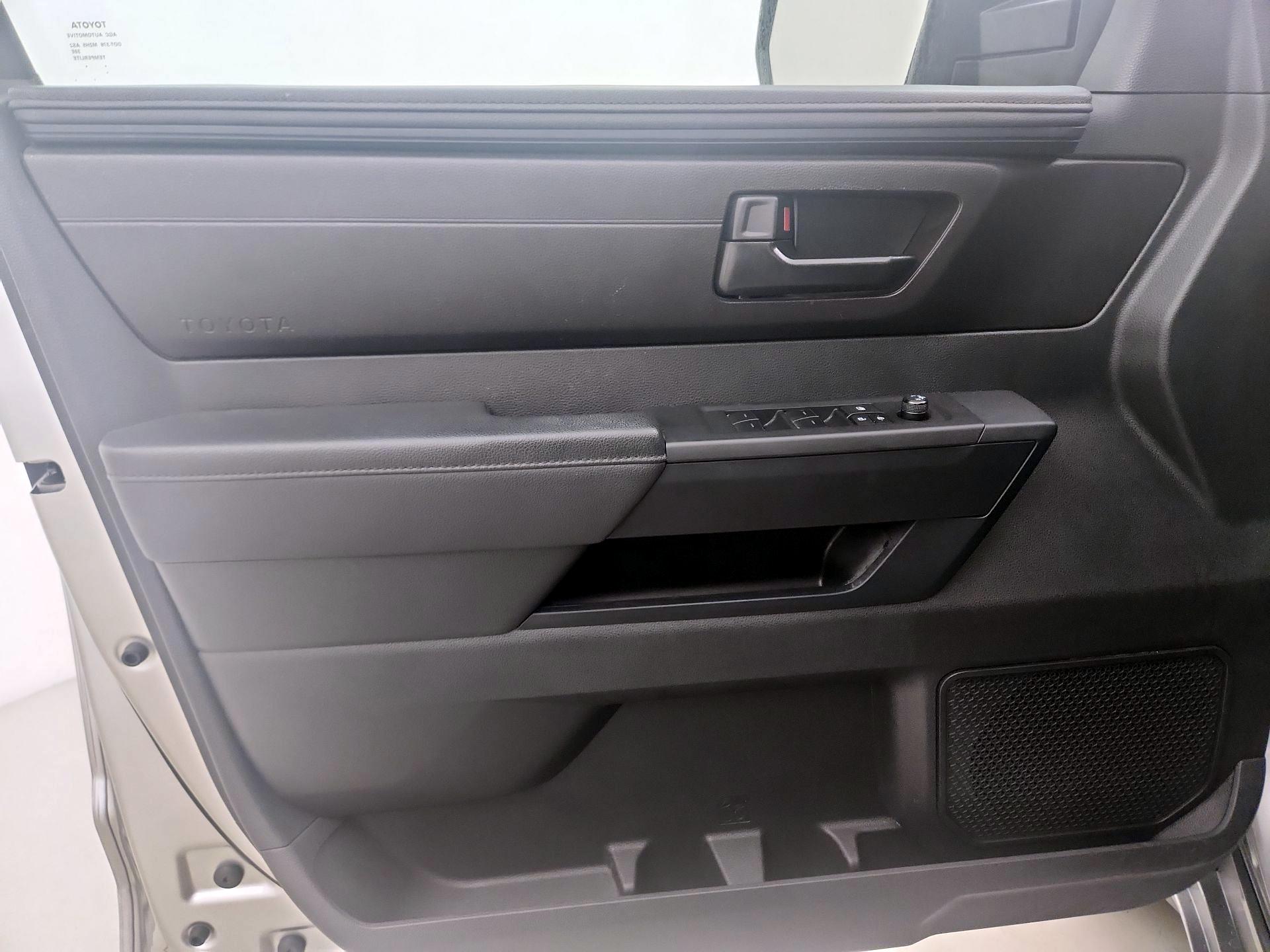 Thumbnail: 2025 Toyota Tundra - 12