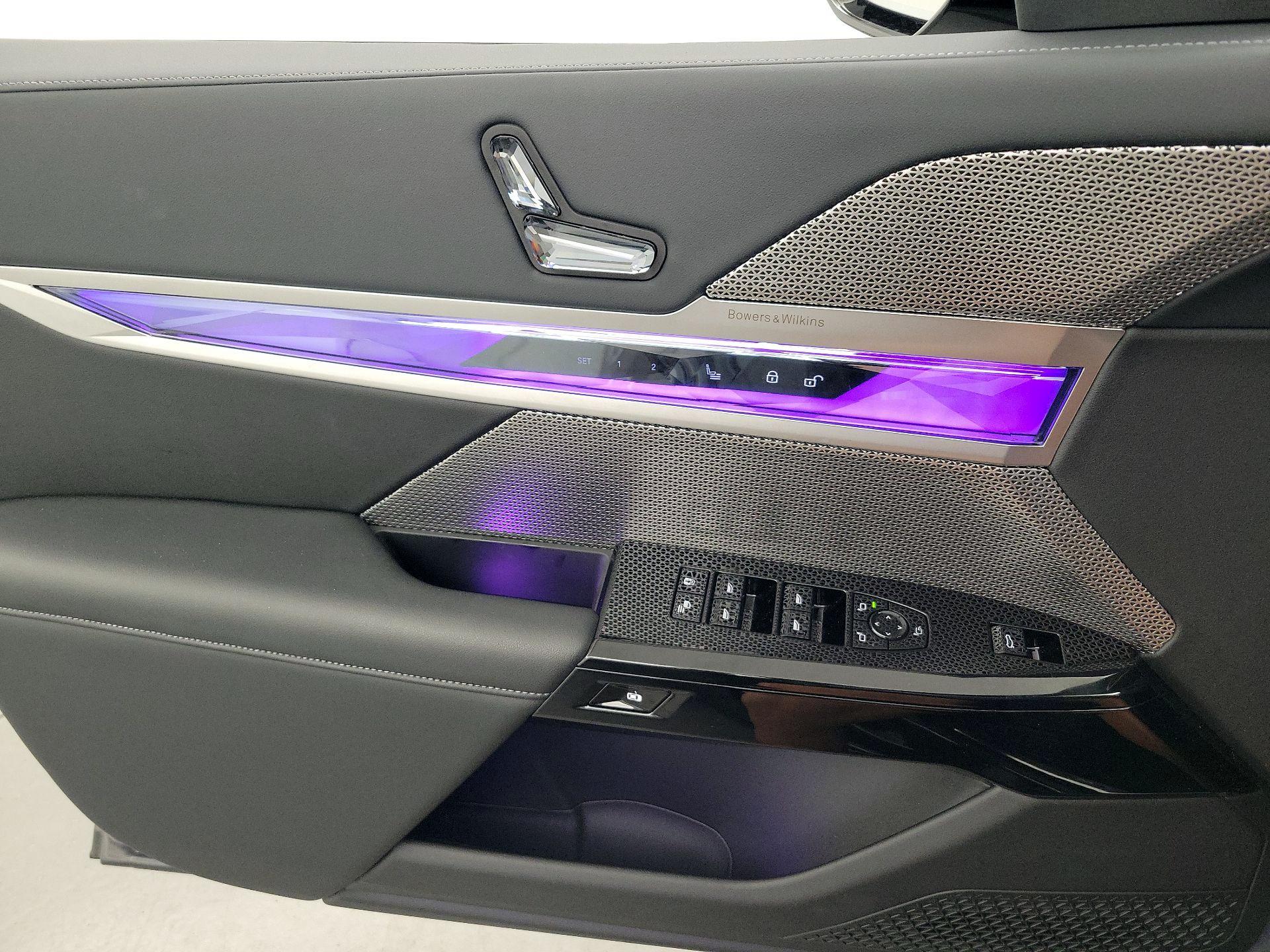 Thumbnail: 2025 BMW 7 Series - 12