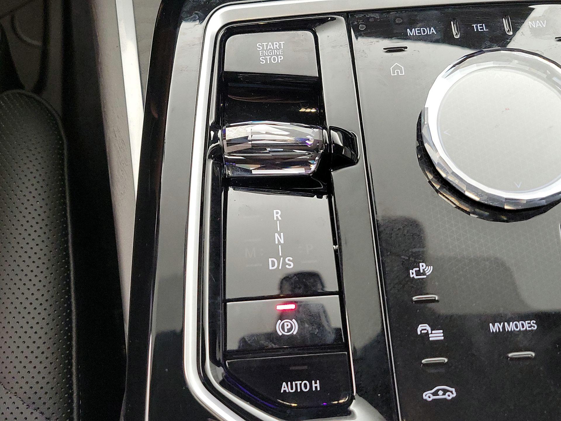 Thumbnail: 2025 BMW 7 Series - 18