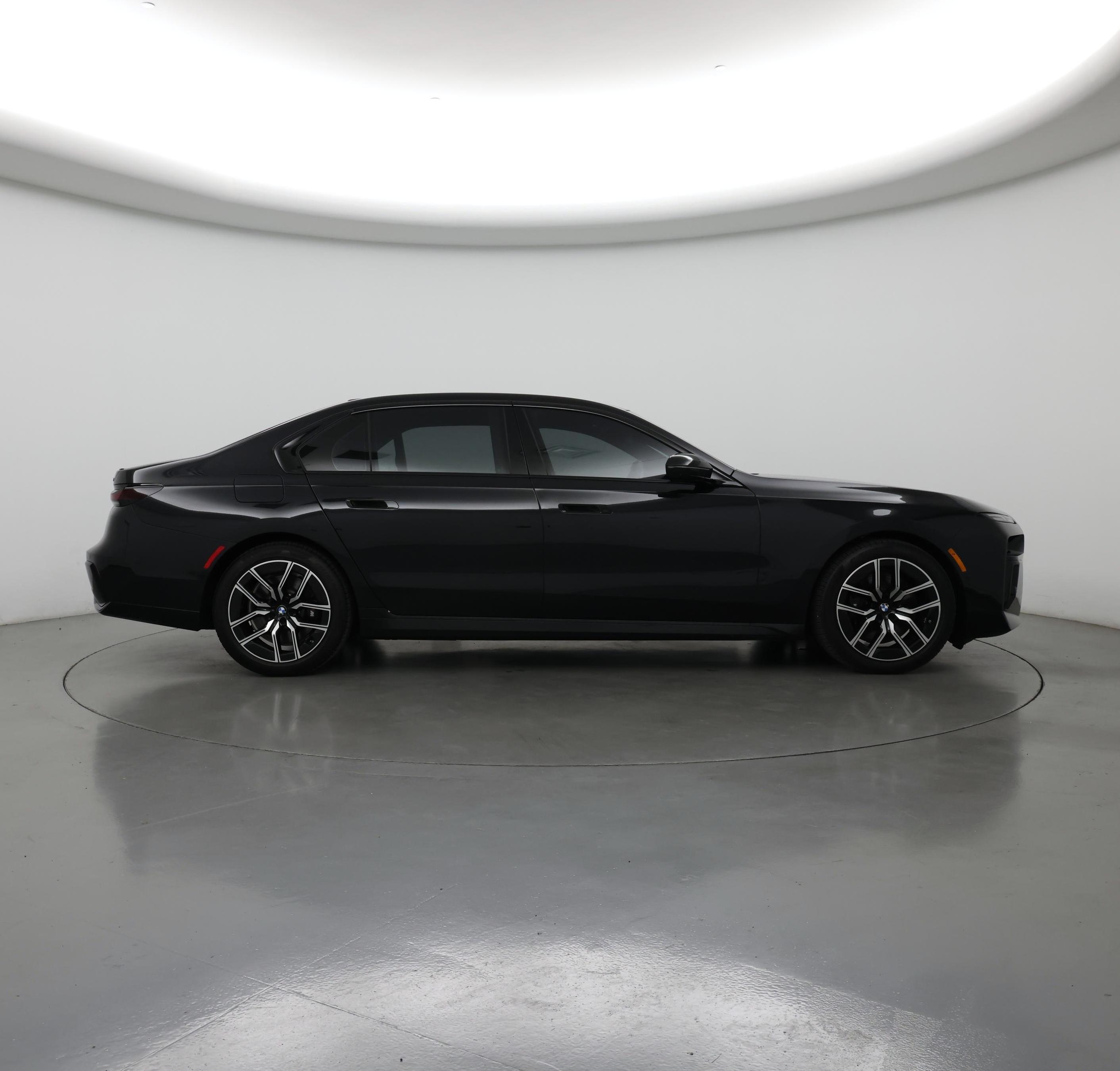 Thumbnail: 2025 BMW 7 Series - 7