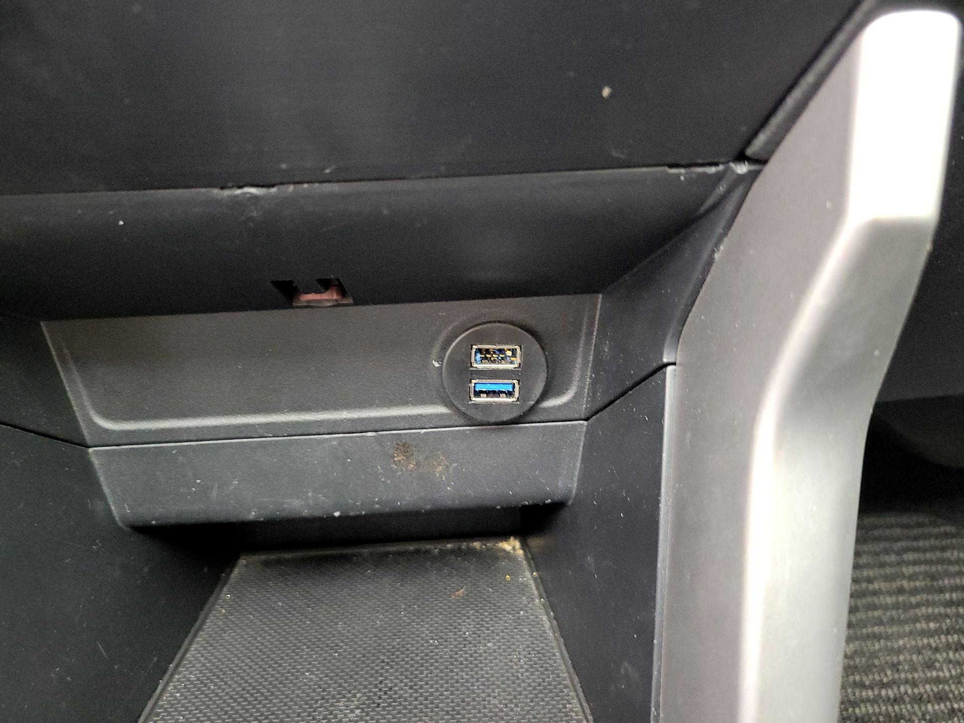 Thumbnail: 2015 Subaru Forester - 18