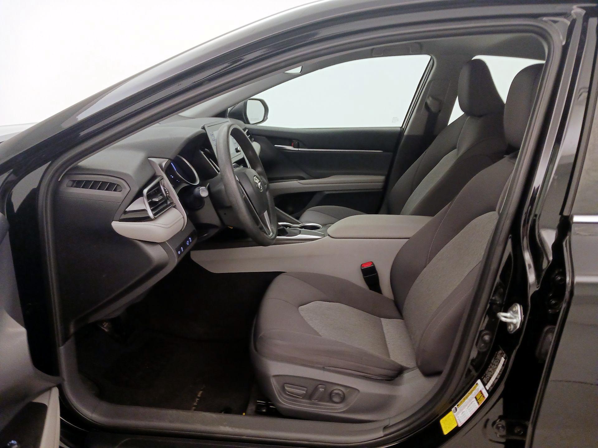 Thumbnail: 2021 Toyota Camry - 11