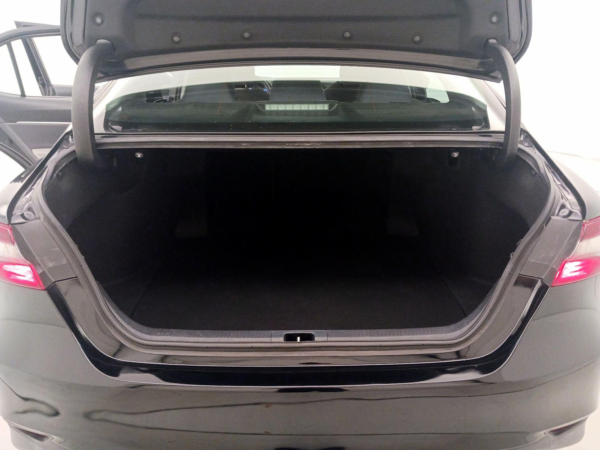 Thumbnail: 2021 Toyota Camry - 20