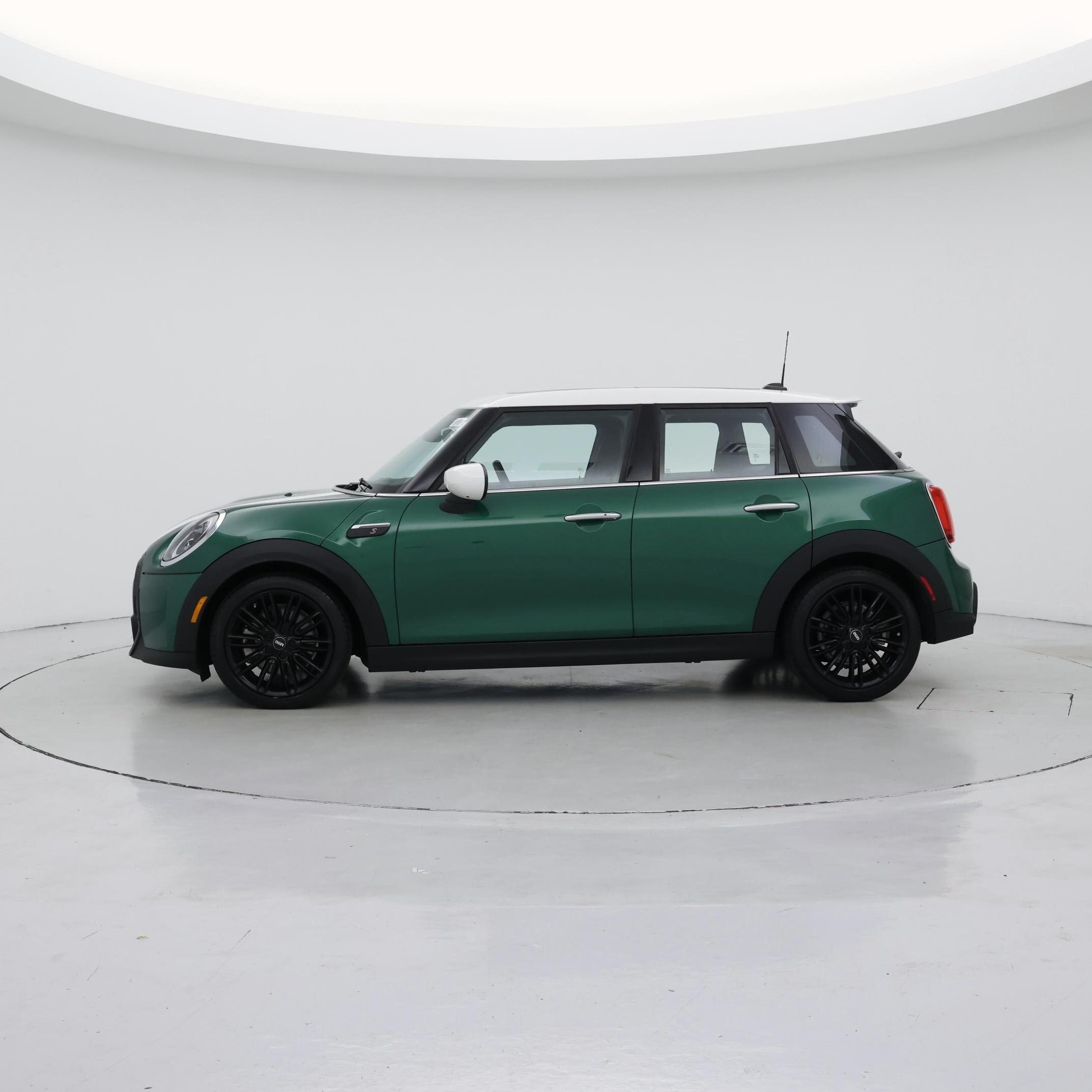 Thumbnail: 2023 MINI Cooper Hardtop - 3