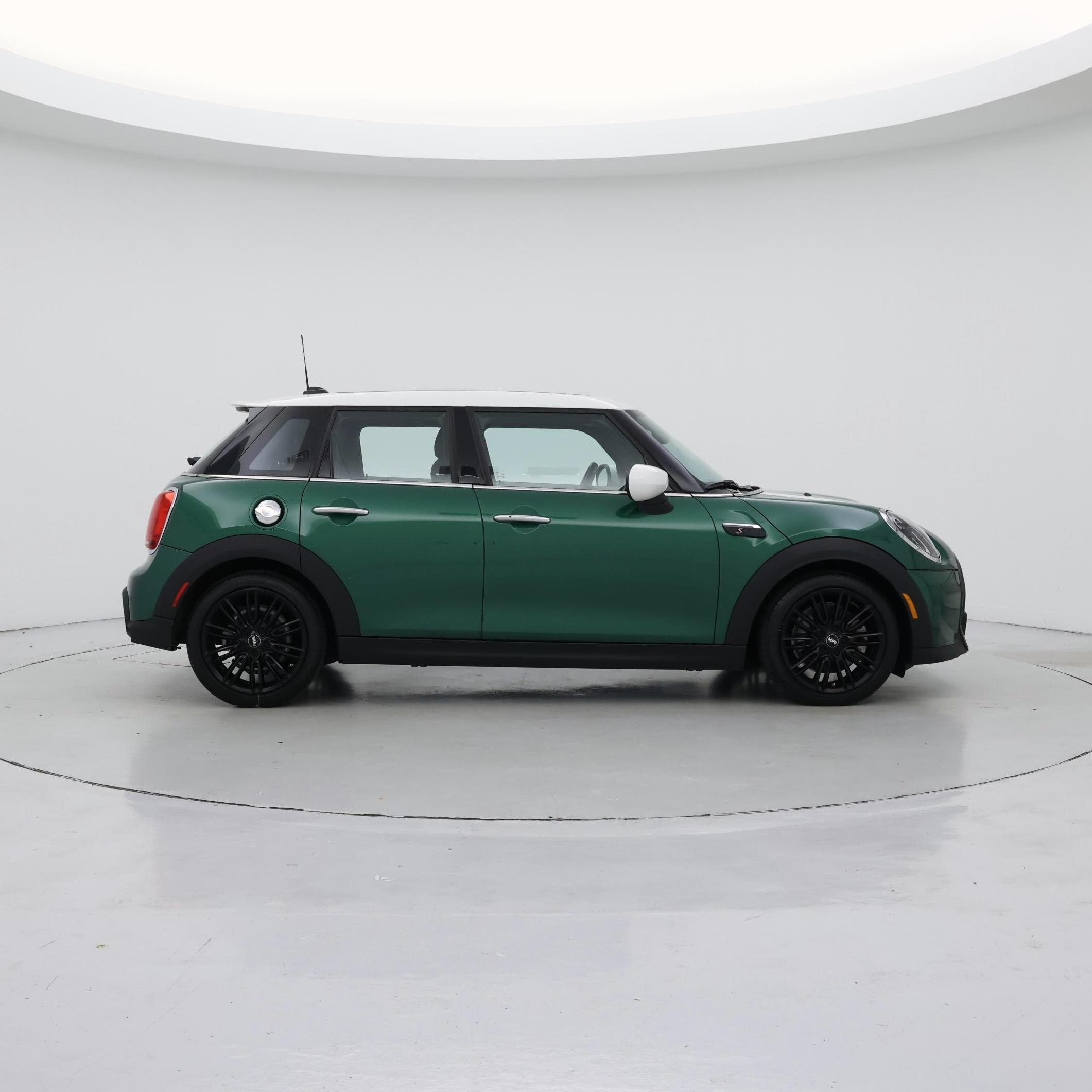 Thumbnail: 2023 MINI Cooper Hardtop - 7