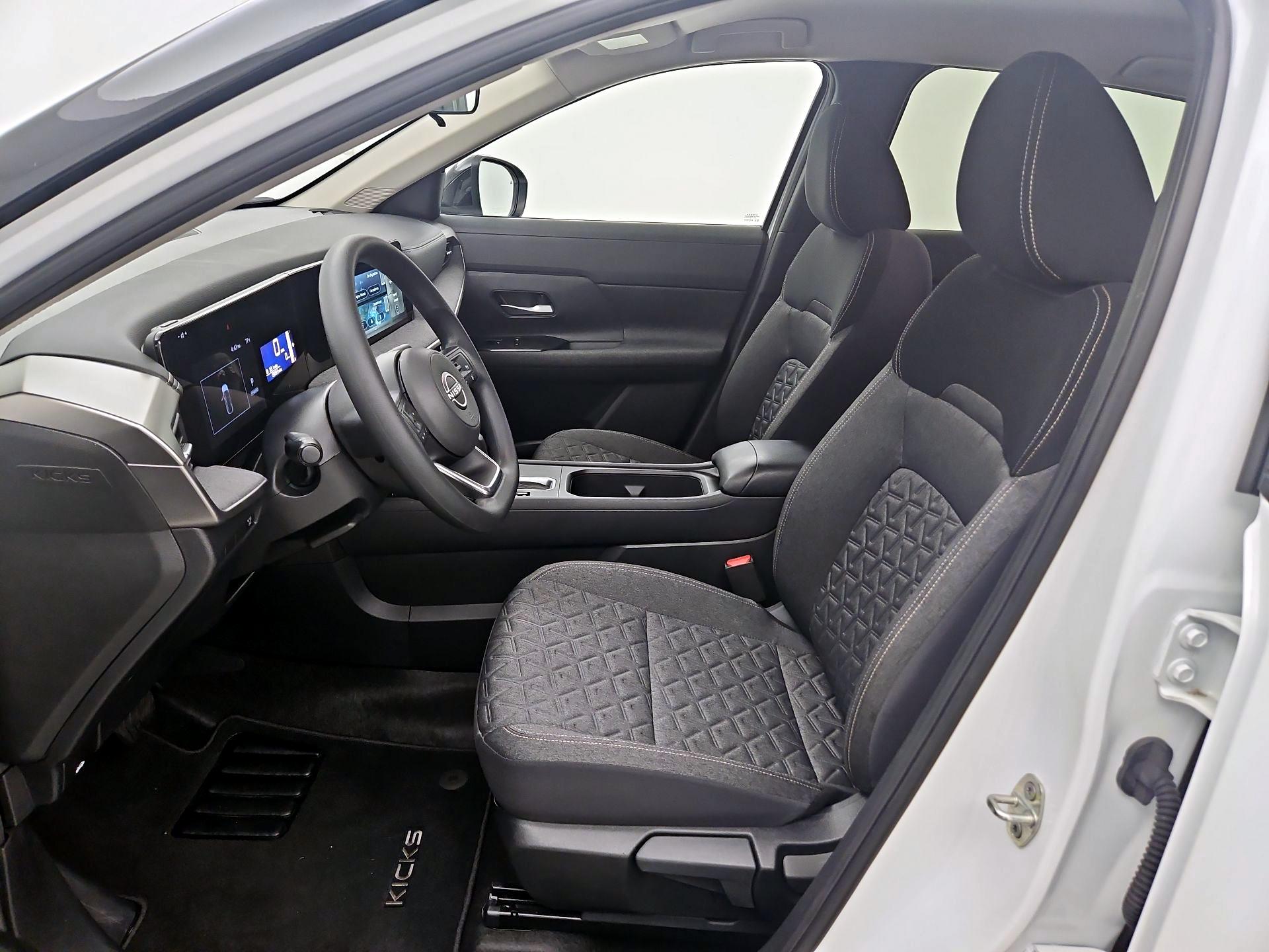 Thumbnail: 2025 Nissan Kicks - 11