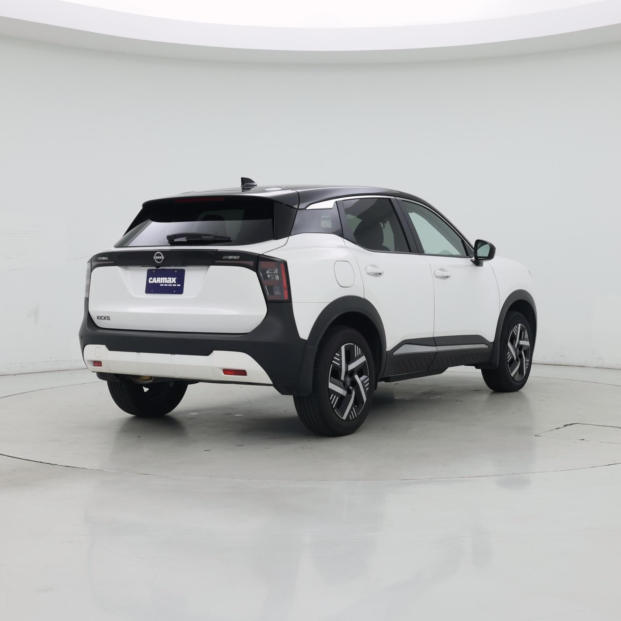 Thumbnail: 2025 Nissan Kicks - 8