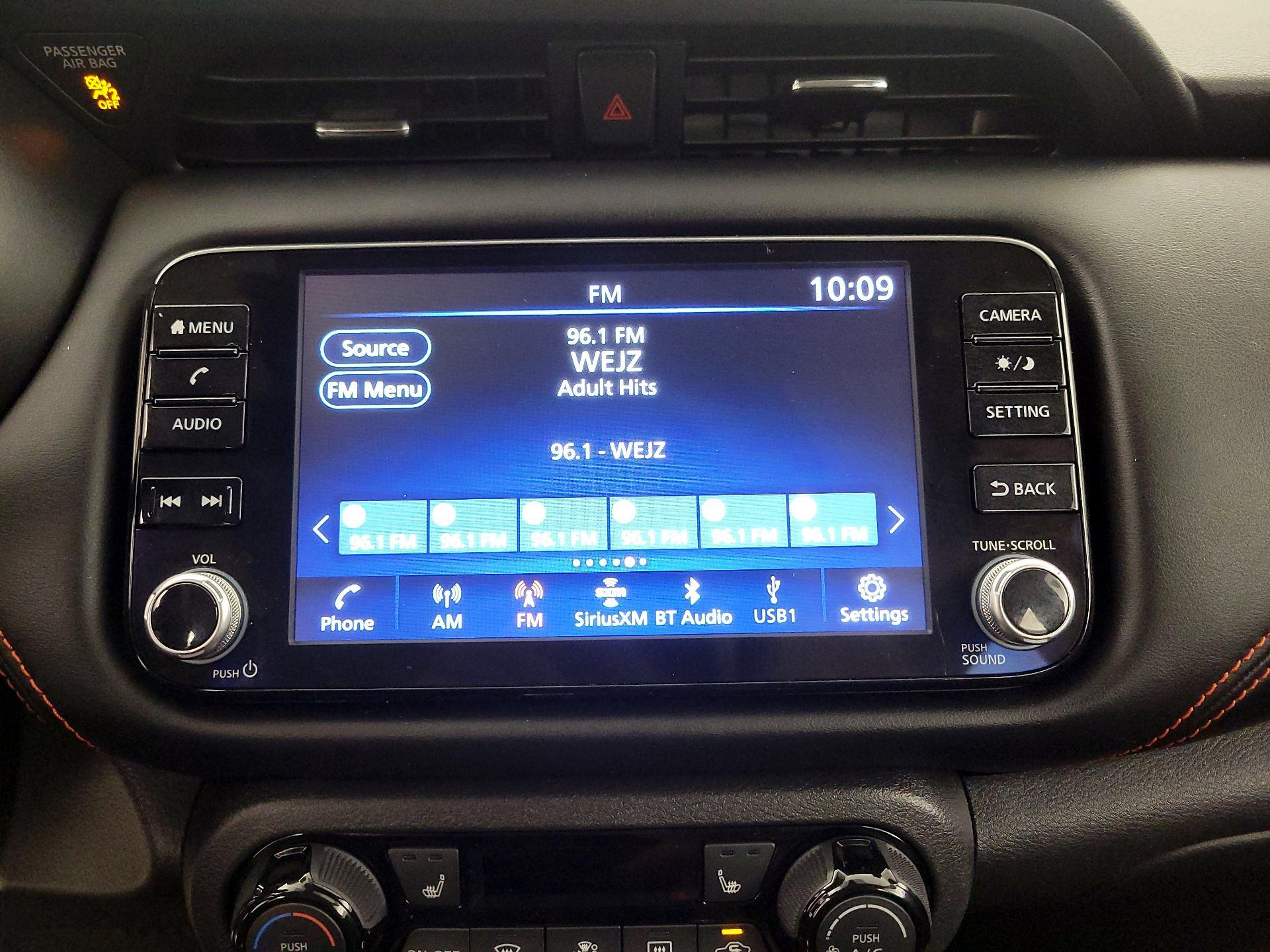 Thumbnail: 2023 Nissan Kicks - 15