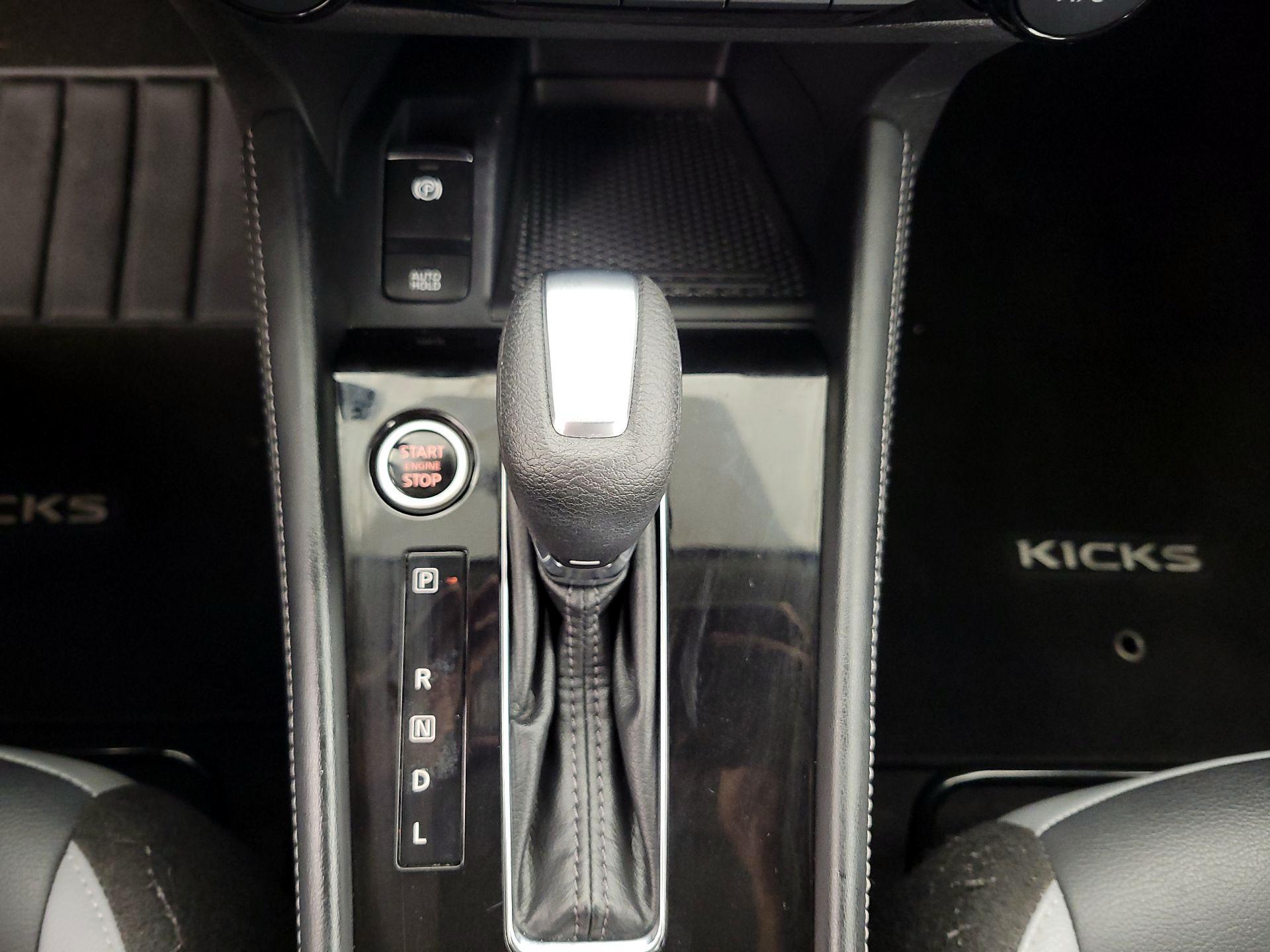 Thumbnail: 2023 Nissan Kicks - 17