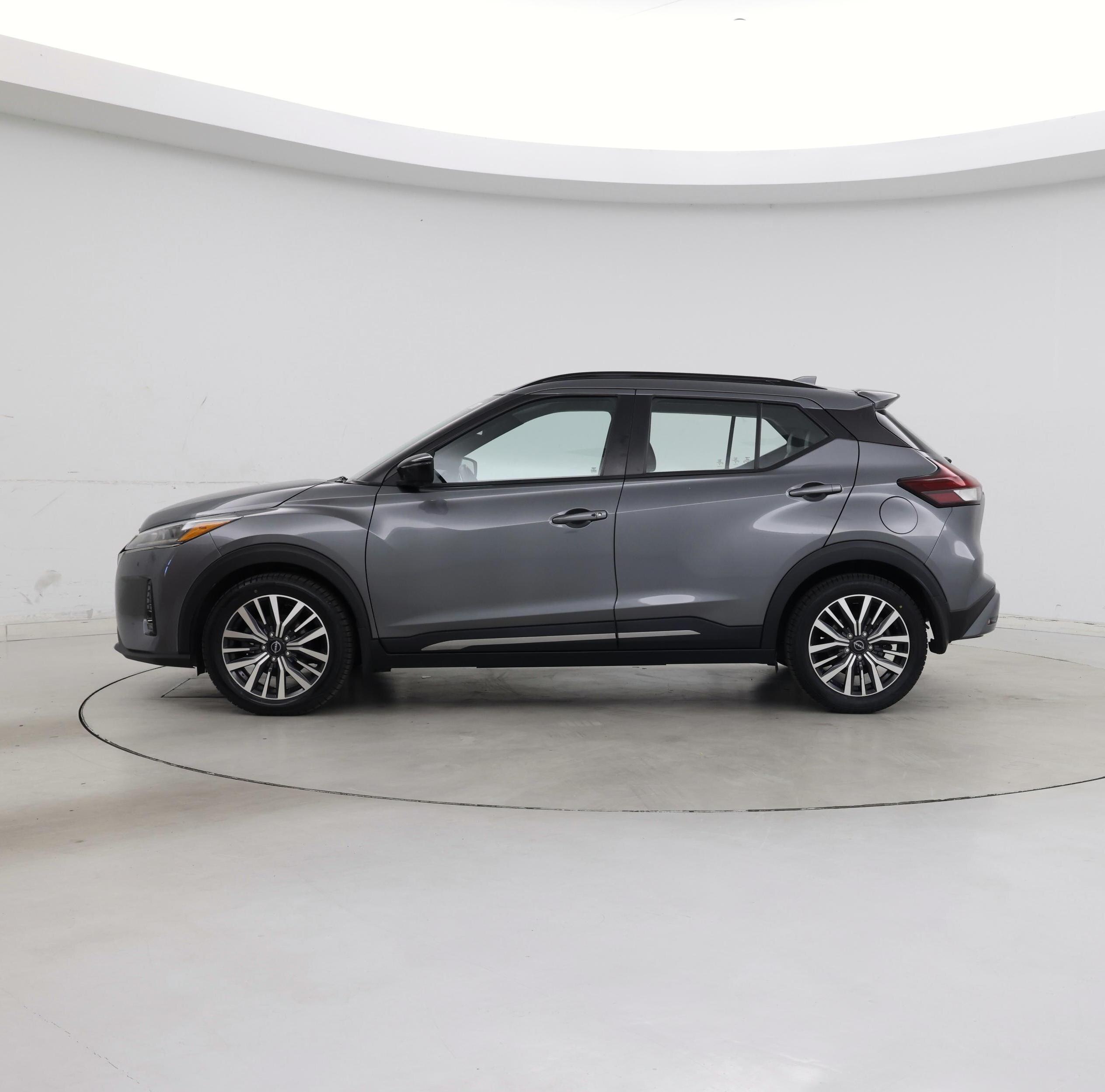 Thumbnail: 2023 Nissan Kicks - 3