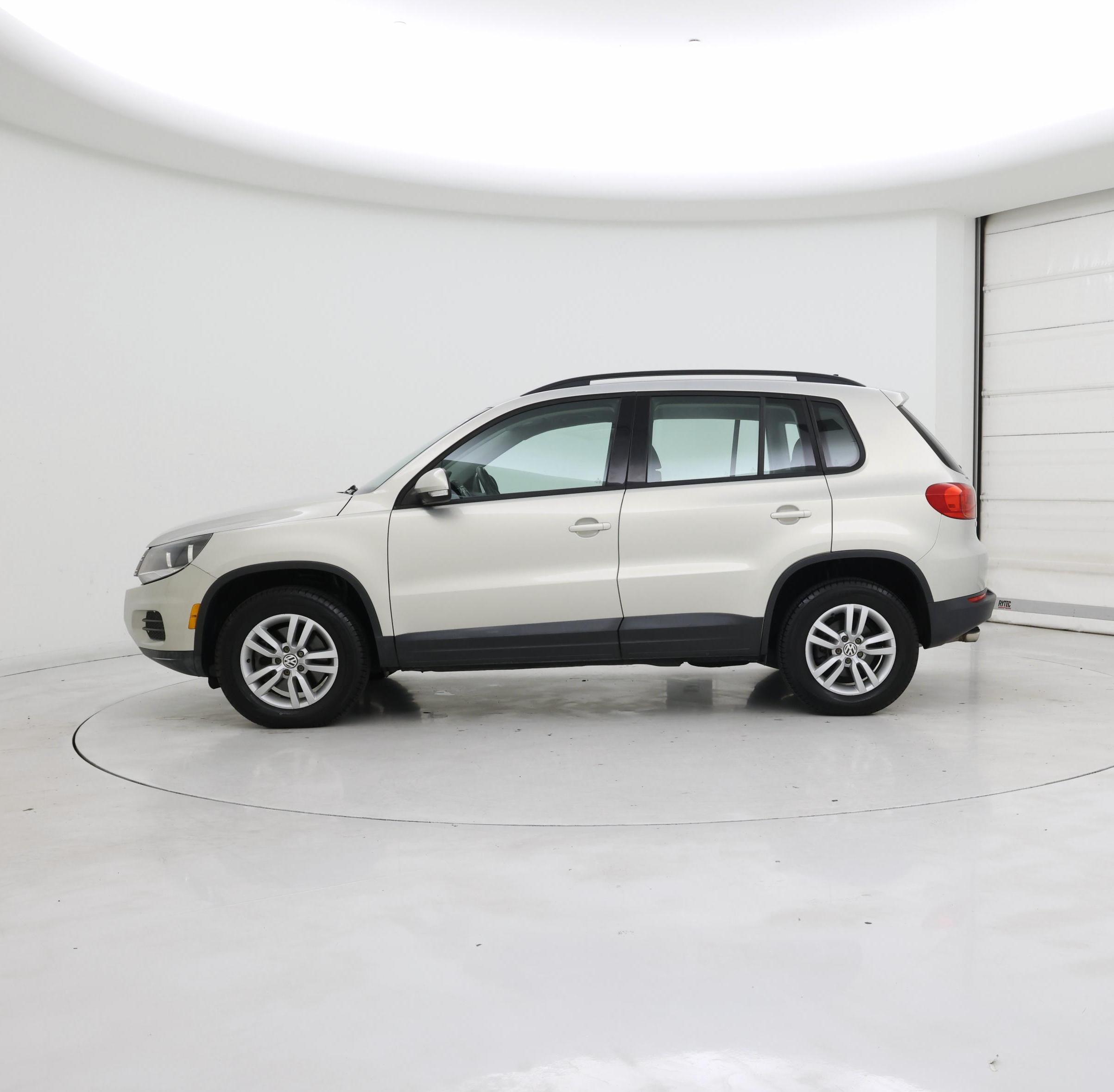 Thumbnail: 2015 Volkswagen Tiguan - 3