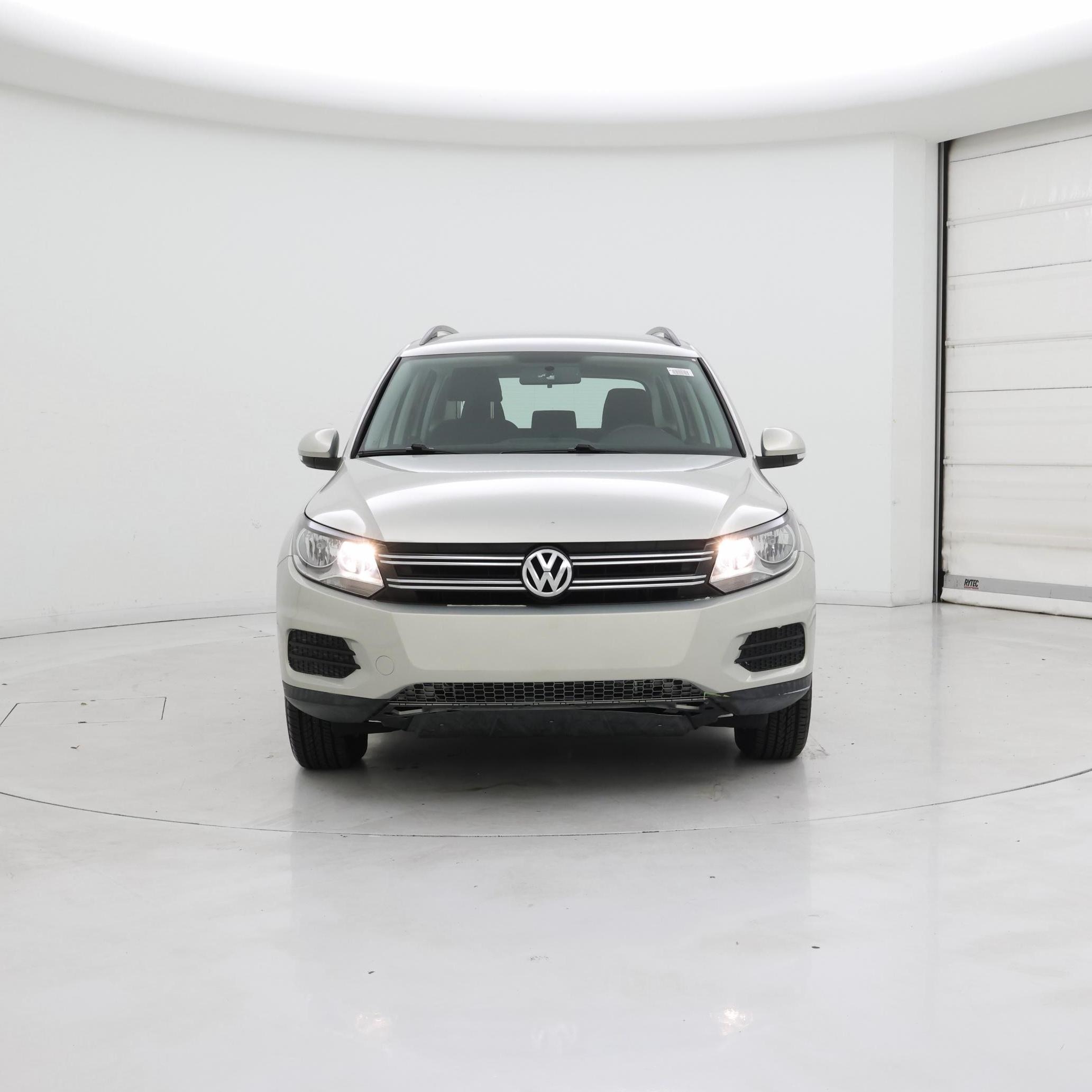 Thumbnail: 2015 Volkswagen Tiguan - 5