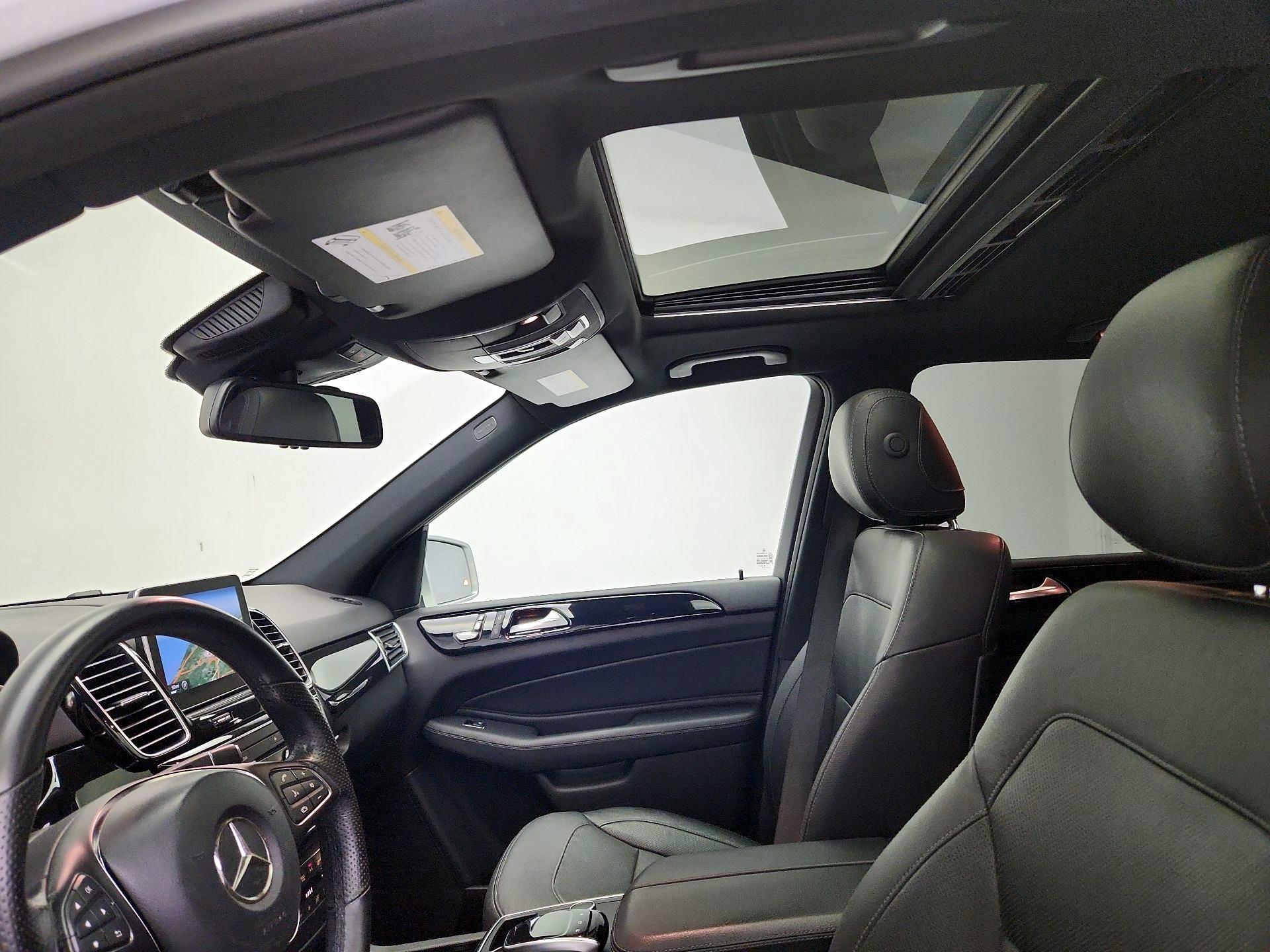 Thumbnail: 2016 Mercedes-Benz GLE - 20