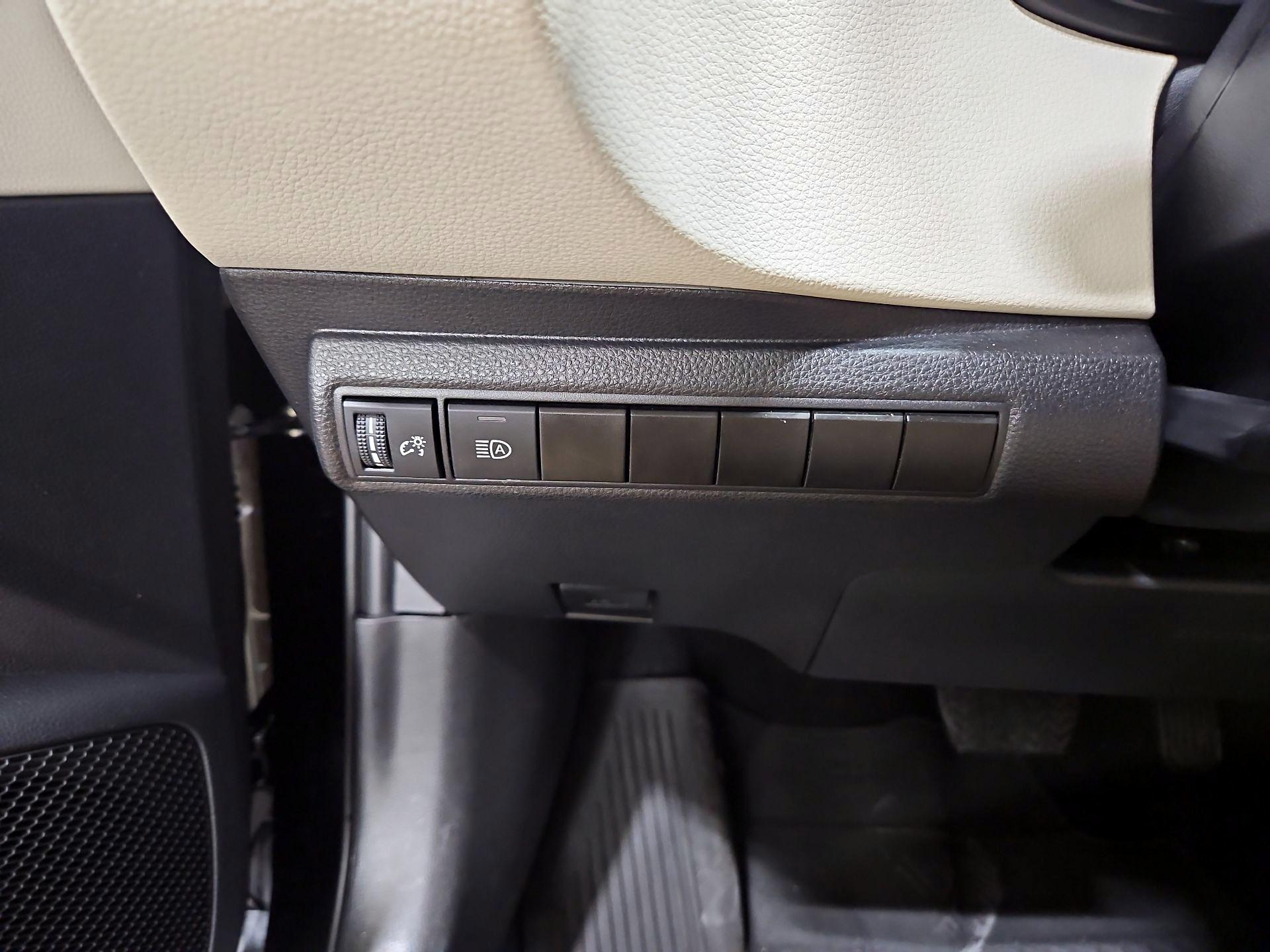 Thumbnail: 2025 Toyota Corolla - 13