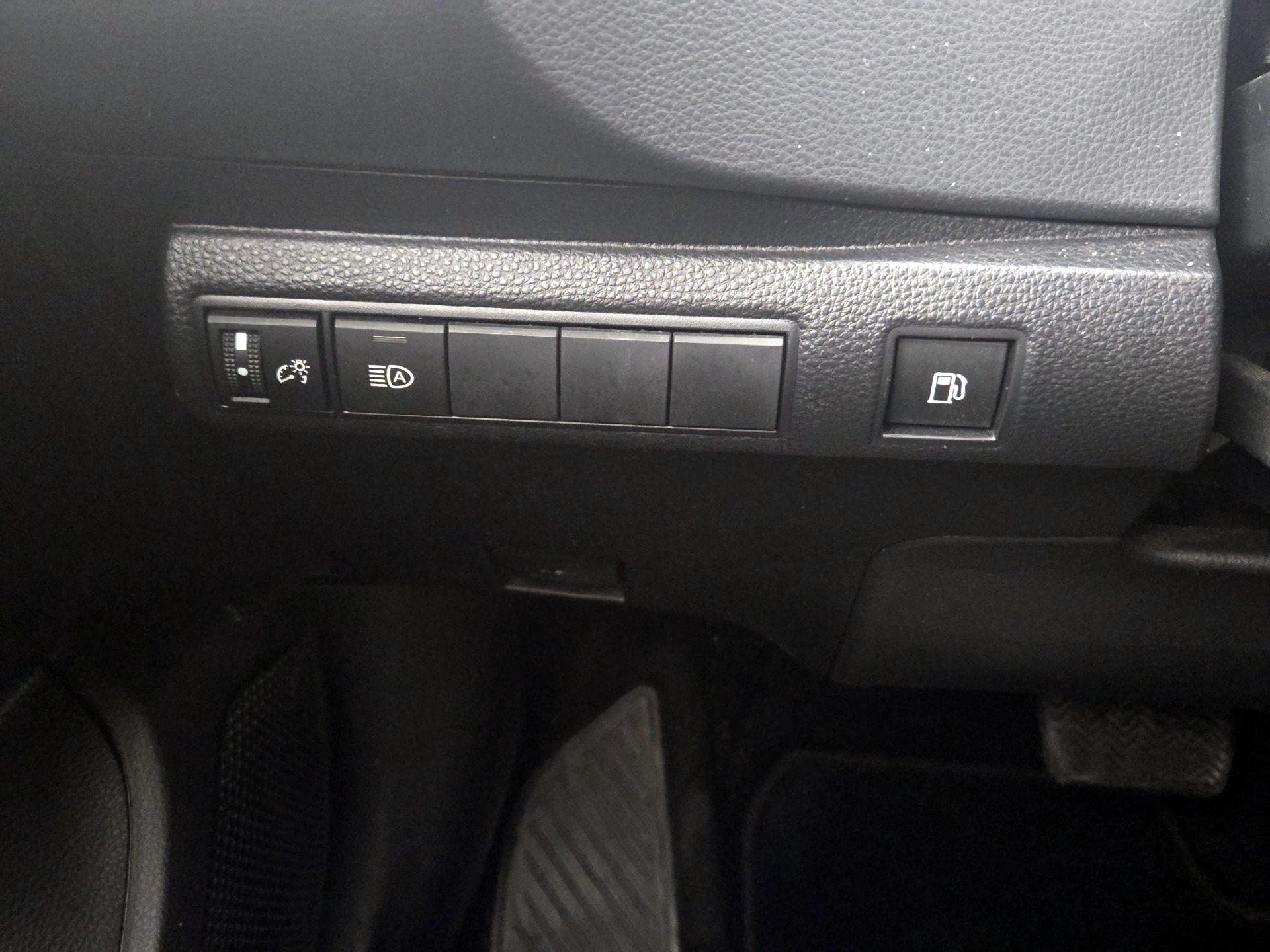 Thumbnail: 2022 Toyota Corolla - 13