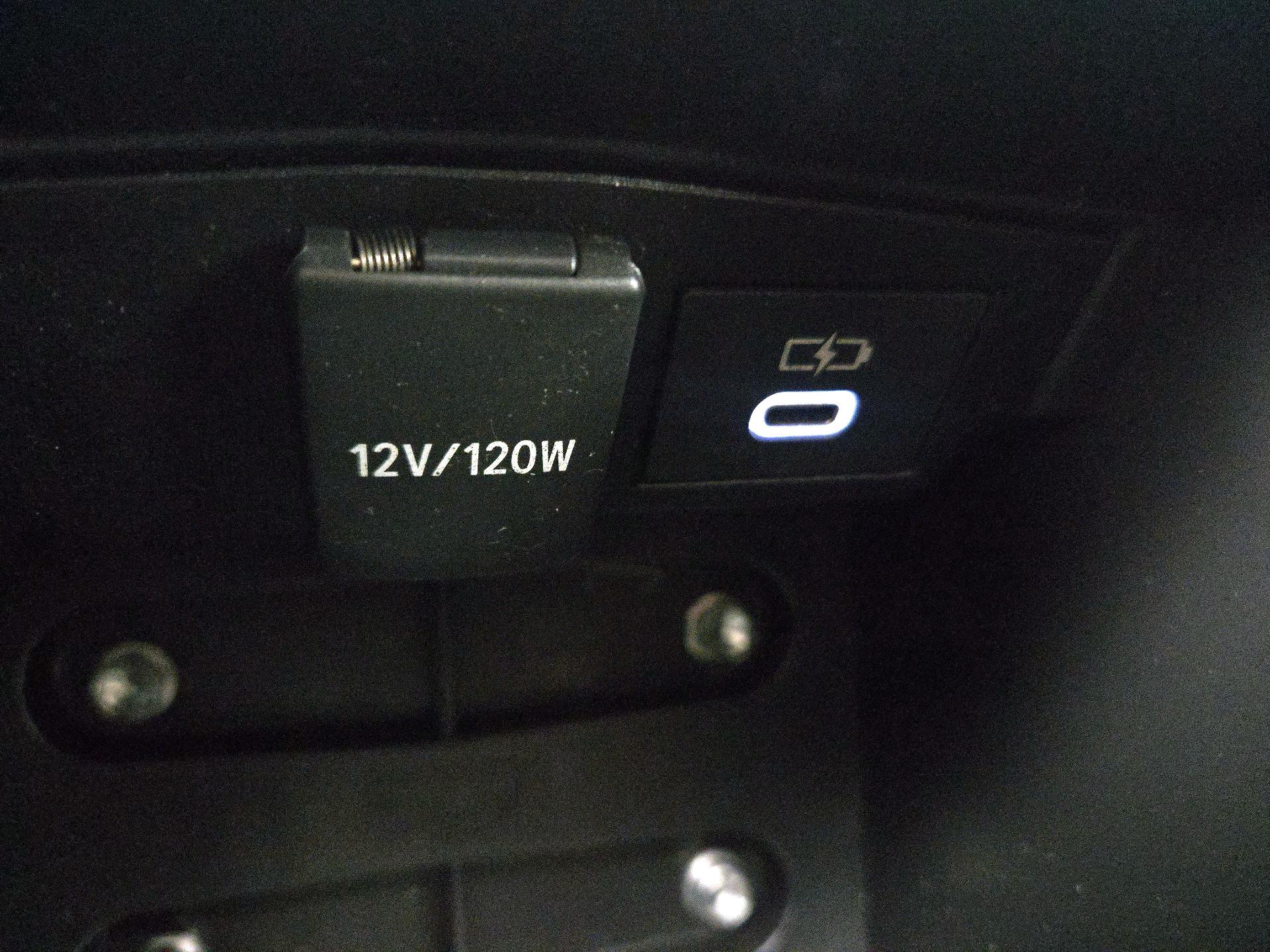 Thumbnail: 2023 Toyota Corolla - 18