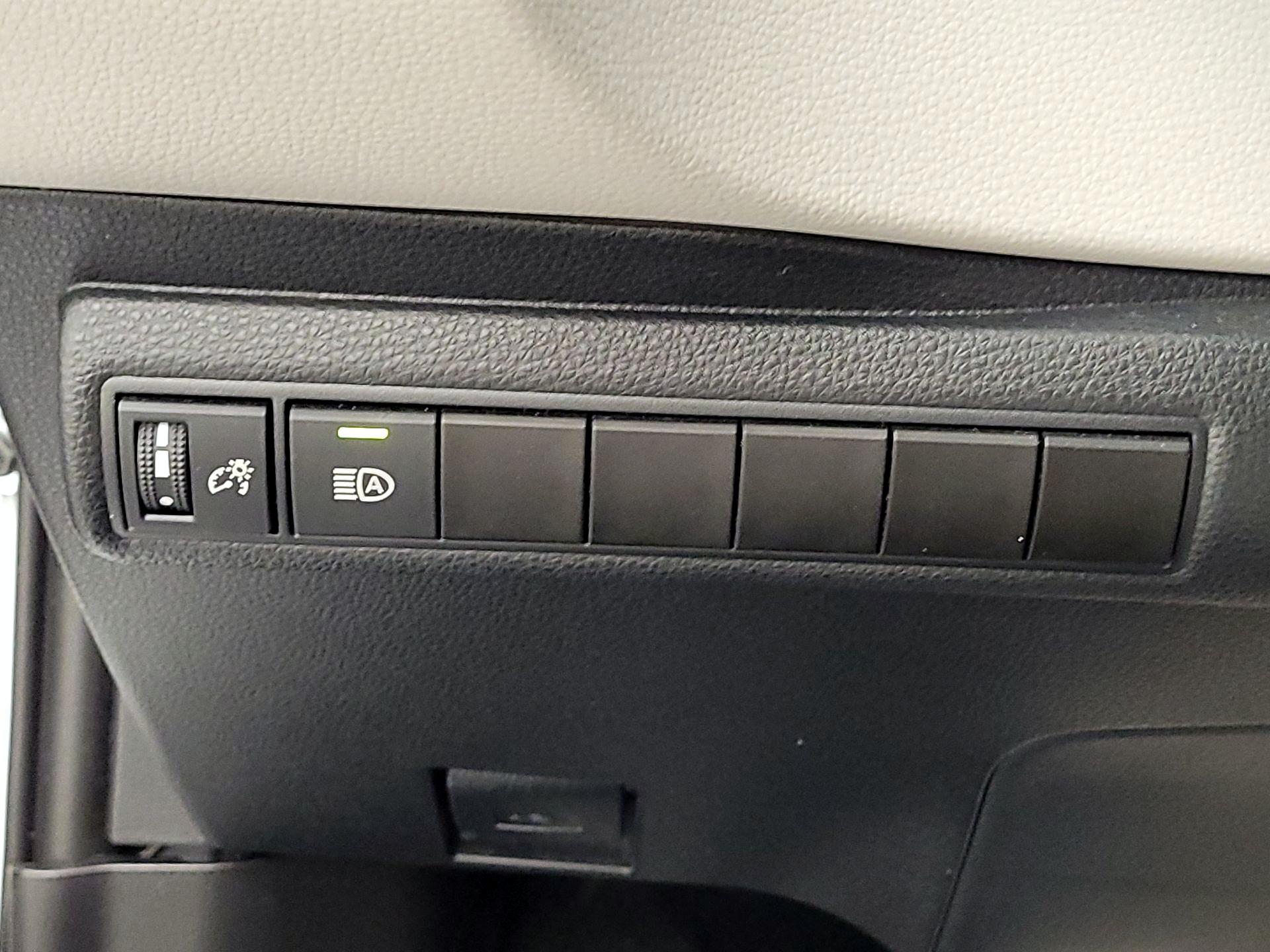 Thumbnail: 2022 Toyota Corolla - 13