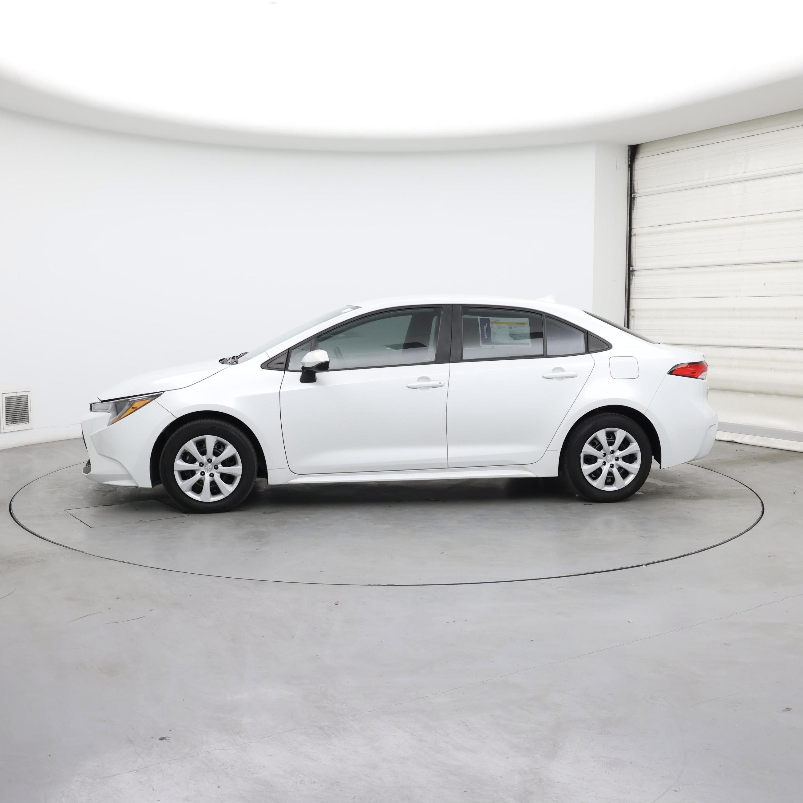 Thumbnail: 2022 Toyota Corolla - 3