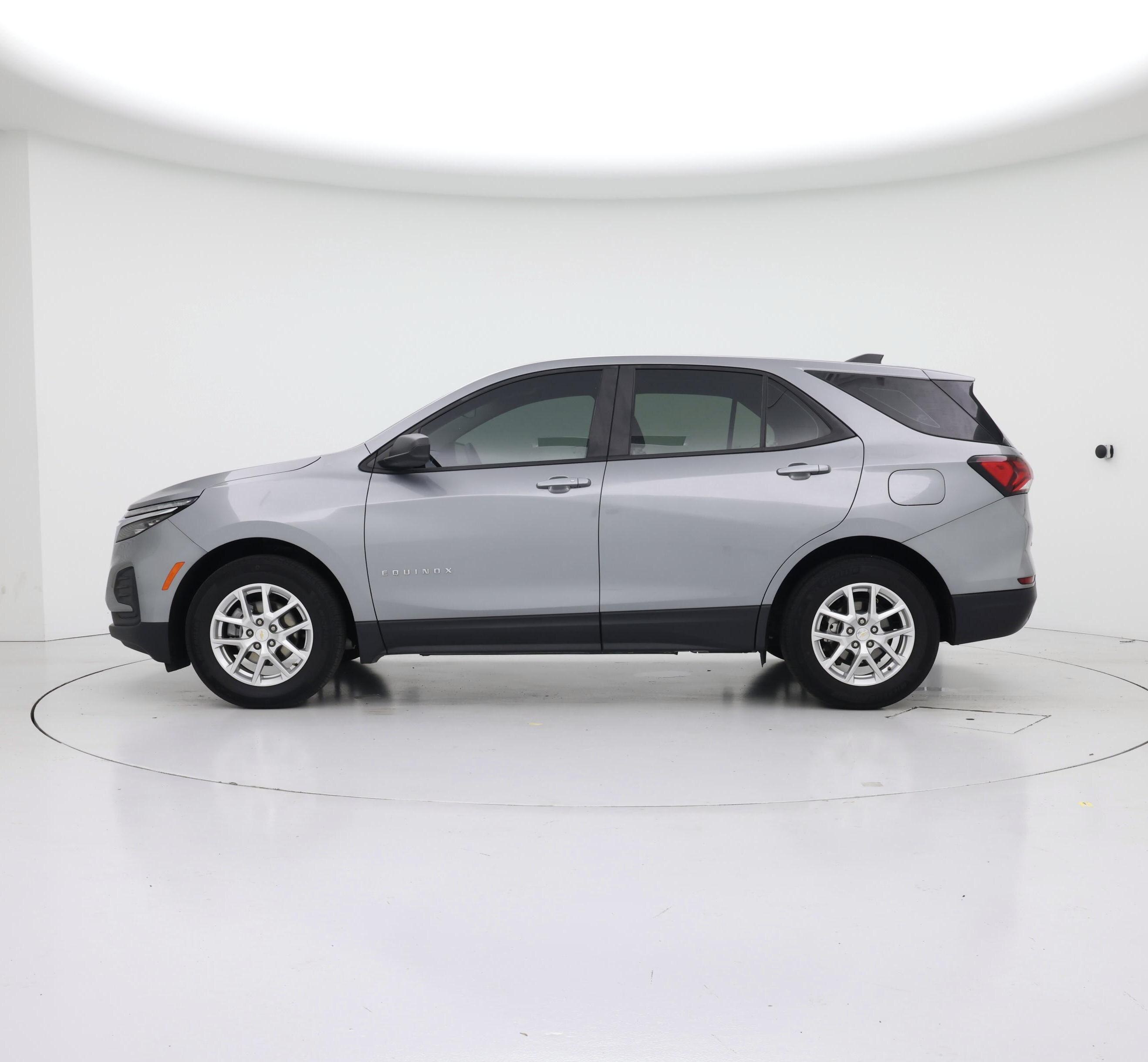 Thumbnail: 2023 Chevrolet Equinox - 3