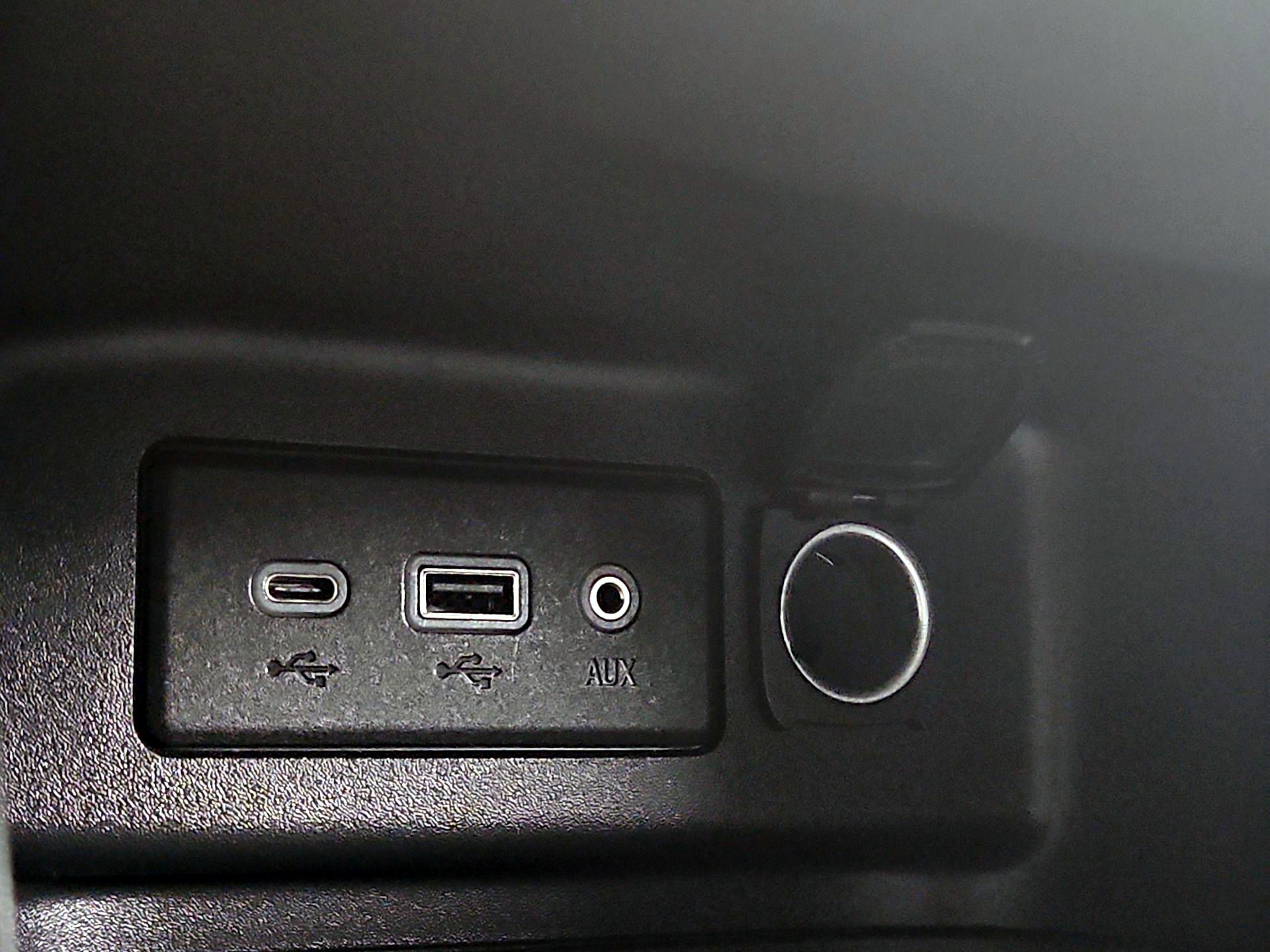 Thumbnail: 2023 Chevrolet Equinox - 18