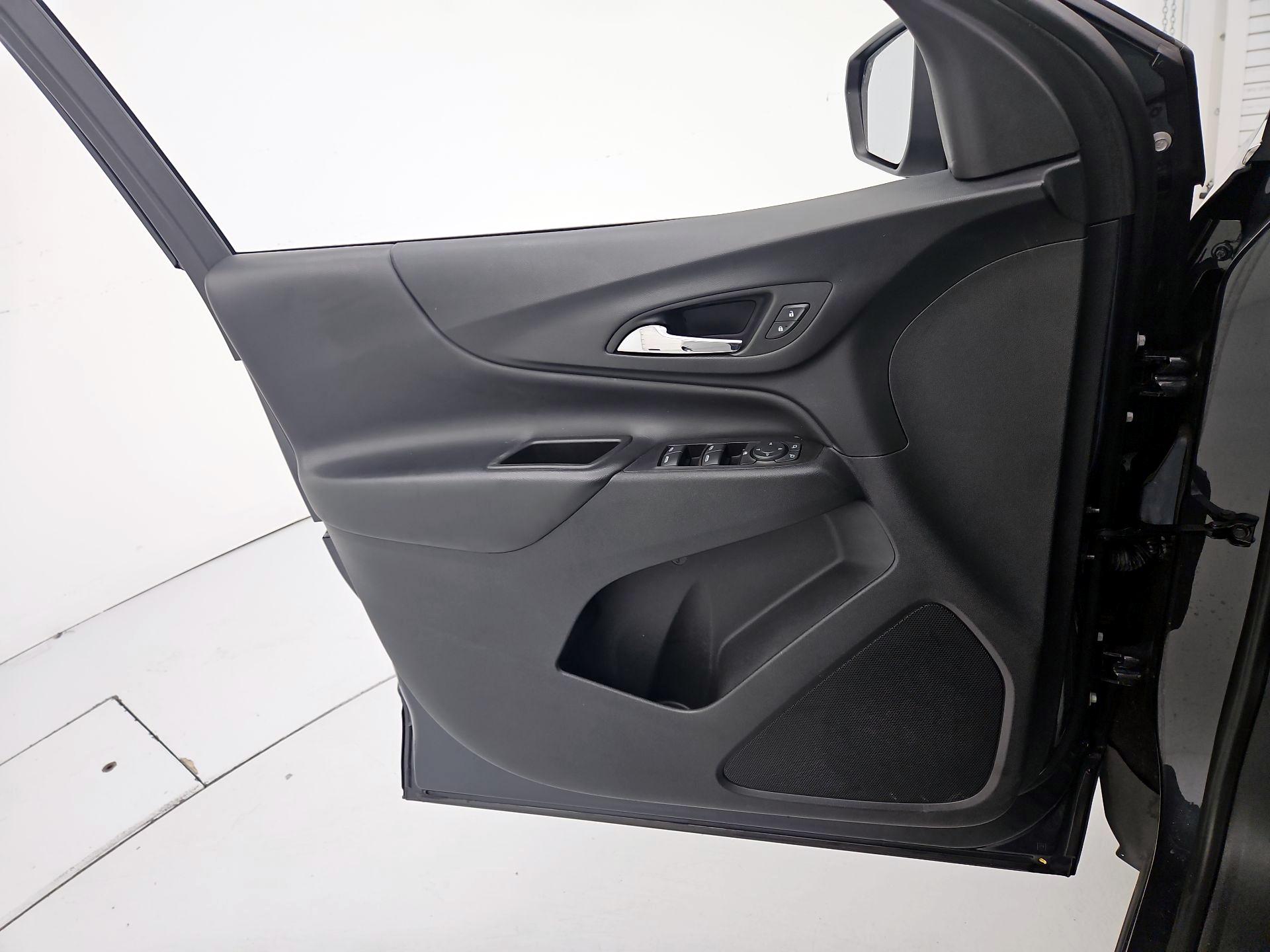 Thumbnail: 2022 Chevrolet Equinox - 12