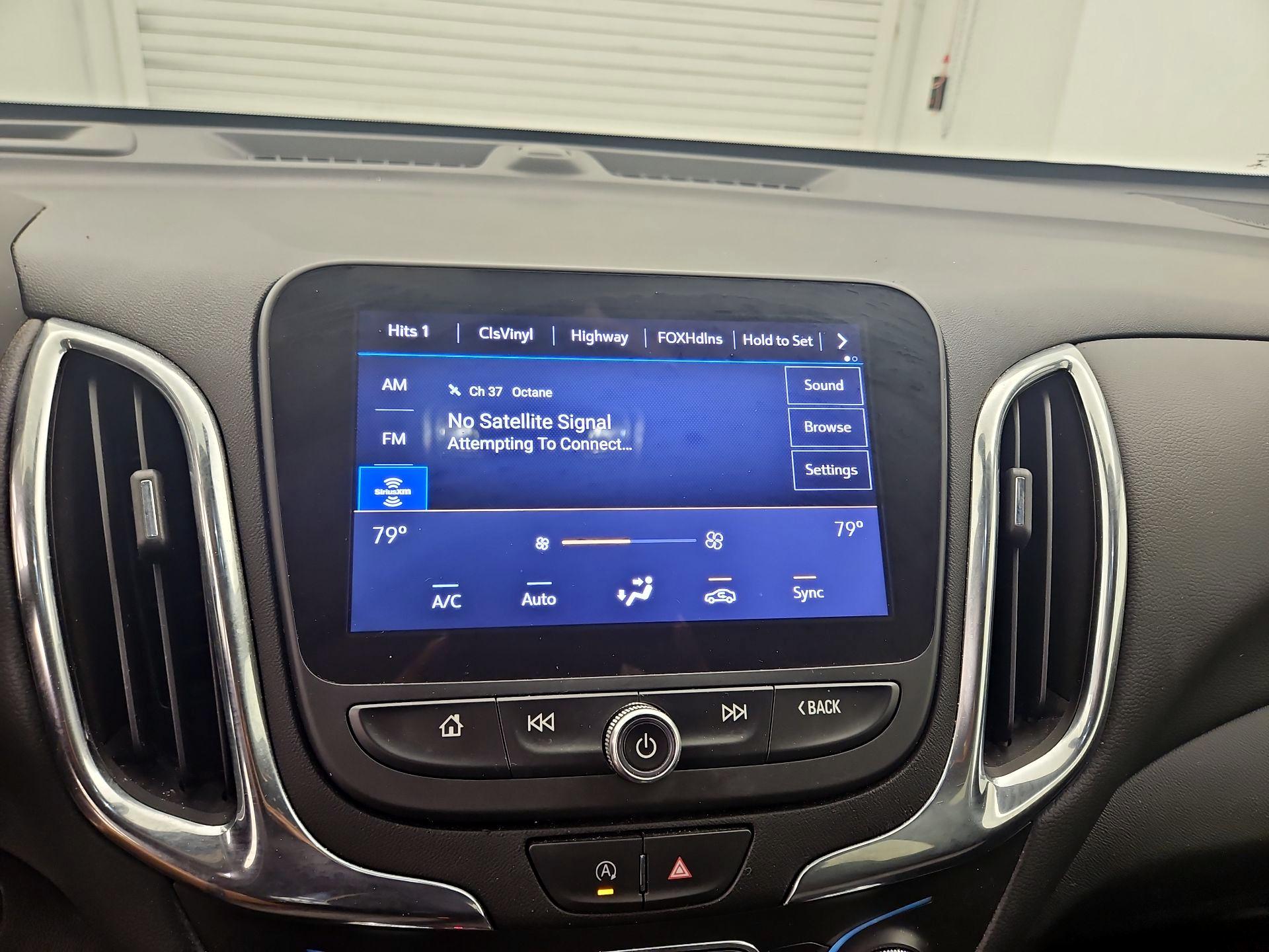 Thumbnail: 2022 Chevrolet Equinox - 15