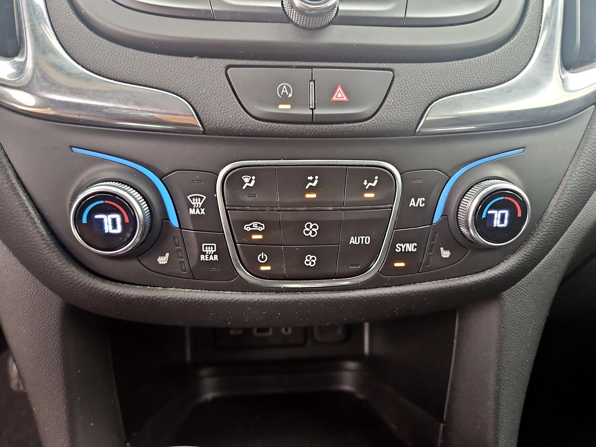 Thumbnail: 2022 Chevrolet Equinox - 16