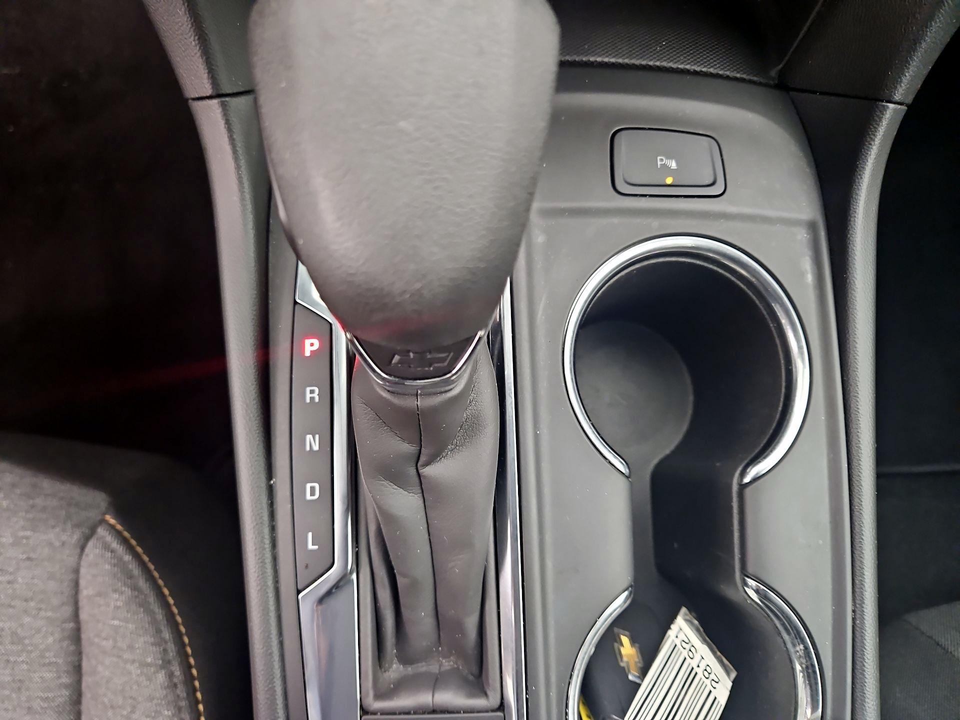 Thumbnail: 2022 Chevrolet Equinox - 17