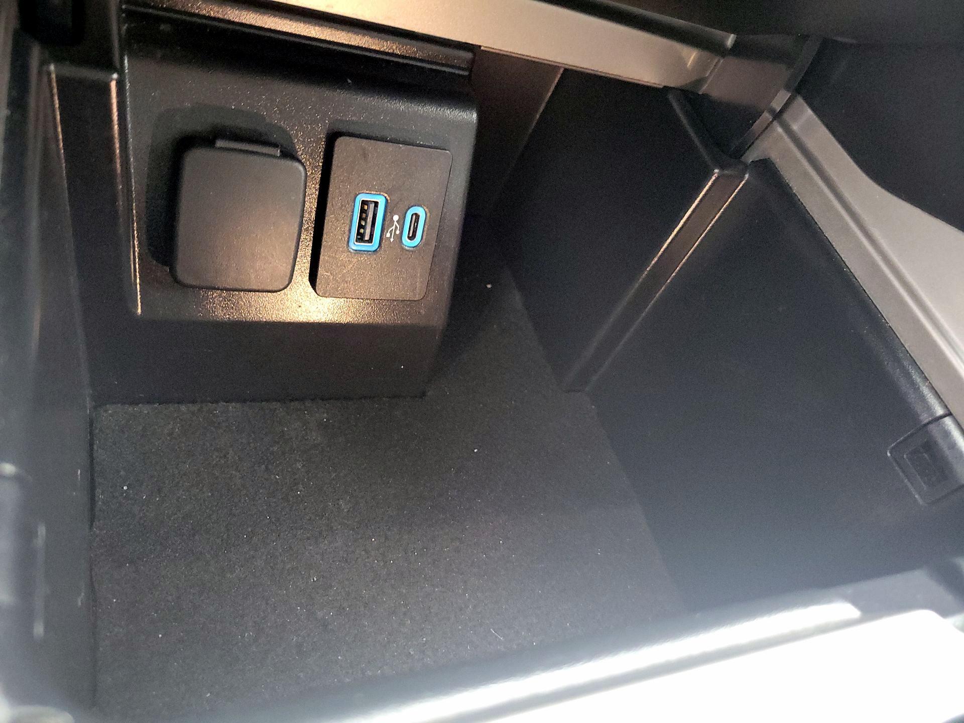 Thumbnail: 2023 Ford Explorer - 19