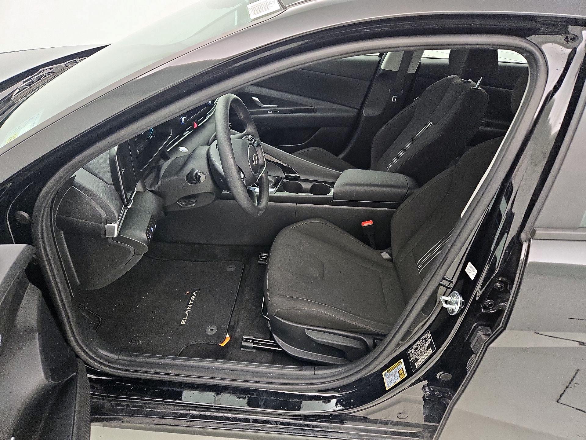 Thumbnail: 2025 Hyundai Elantra - 11