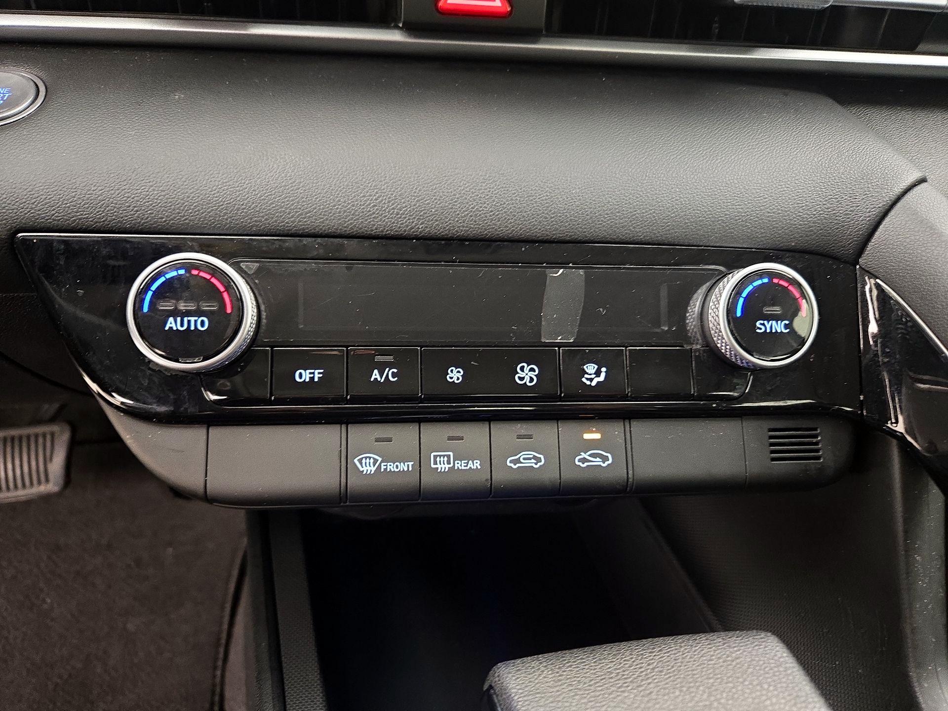 Thumbnail: 2025 Hyundai Elantra - 16