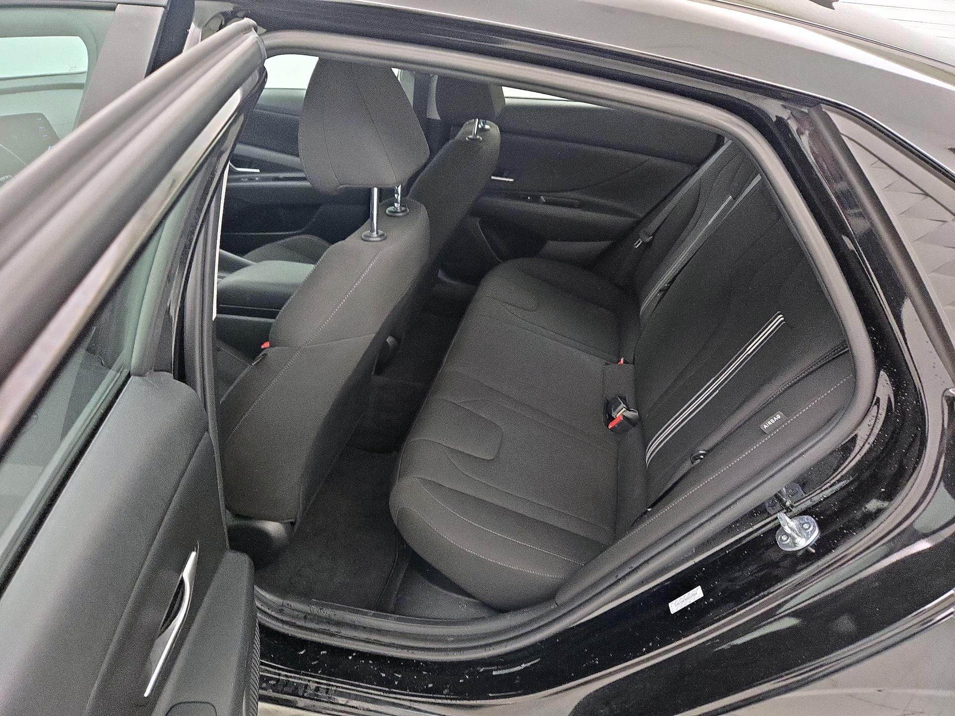 Thumbnail: 2025 Hyundai Elantra - 19