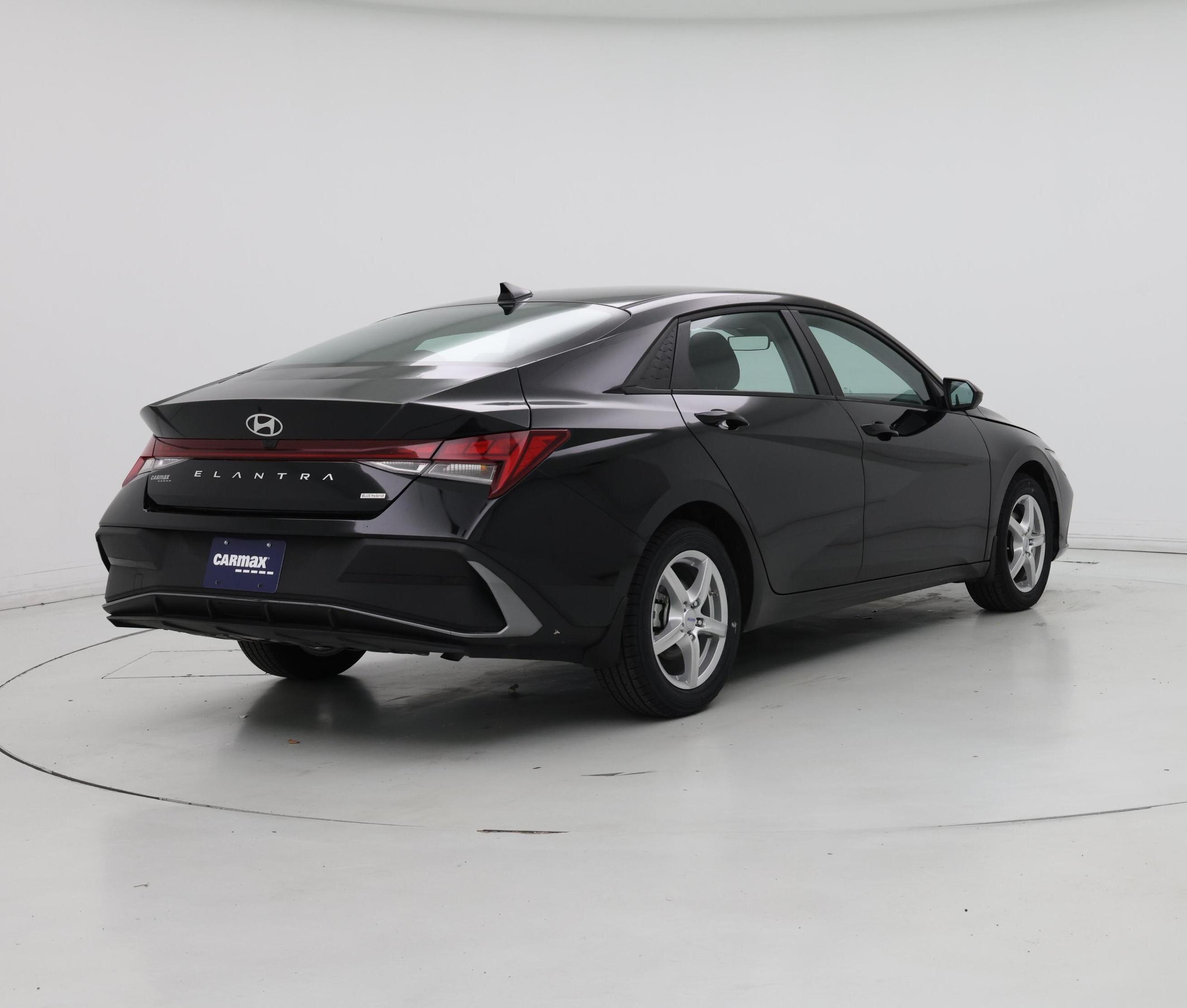 Thumbnail: 2025 Hyundai Elantra - 8