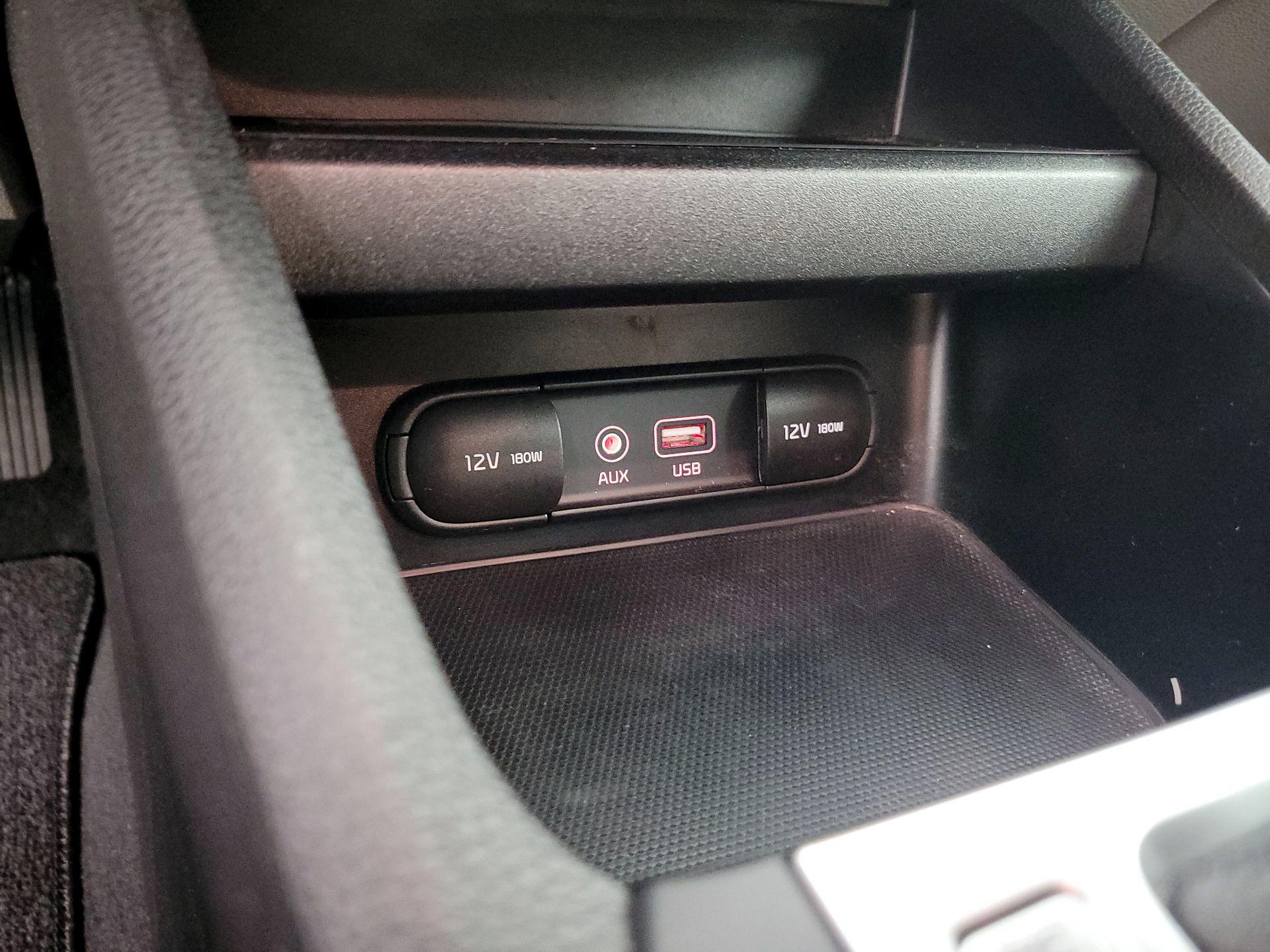 Thumbnail: 2020 Kia Forte - 18