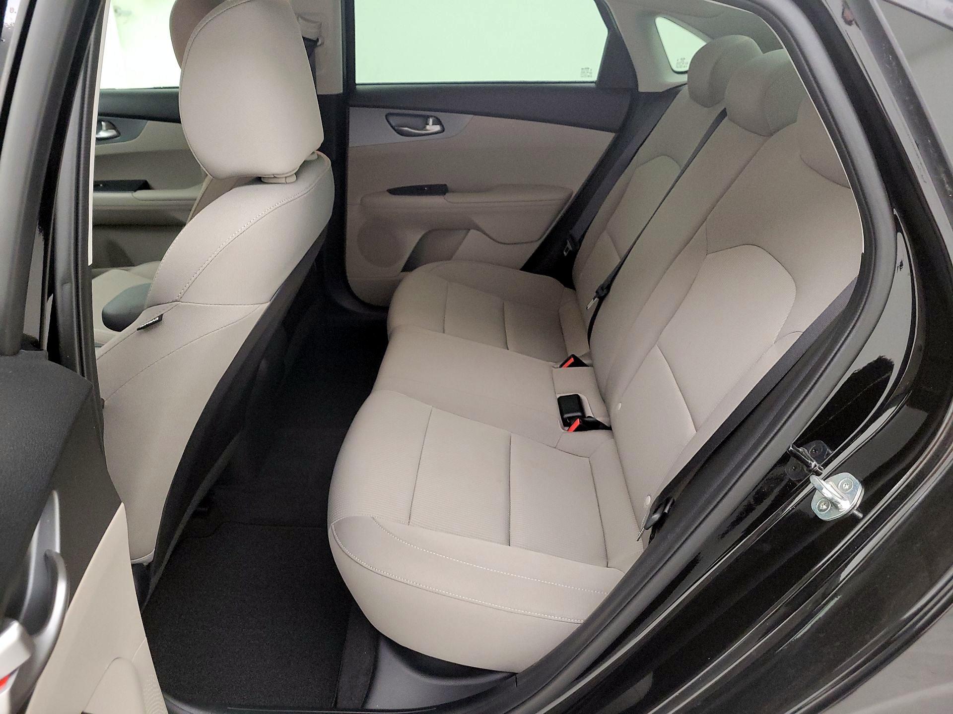 Thumbnail: 2020 Kia Forte - 19