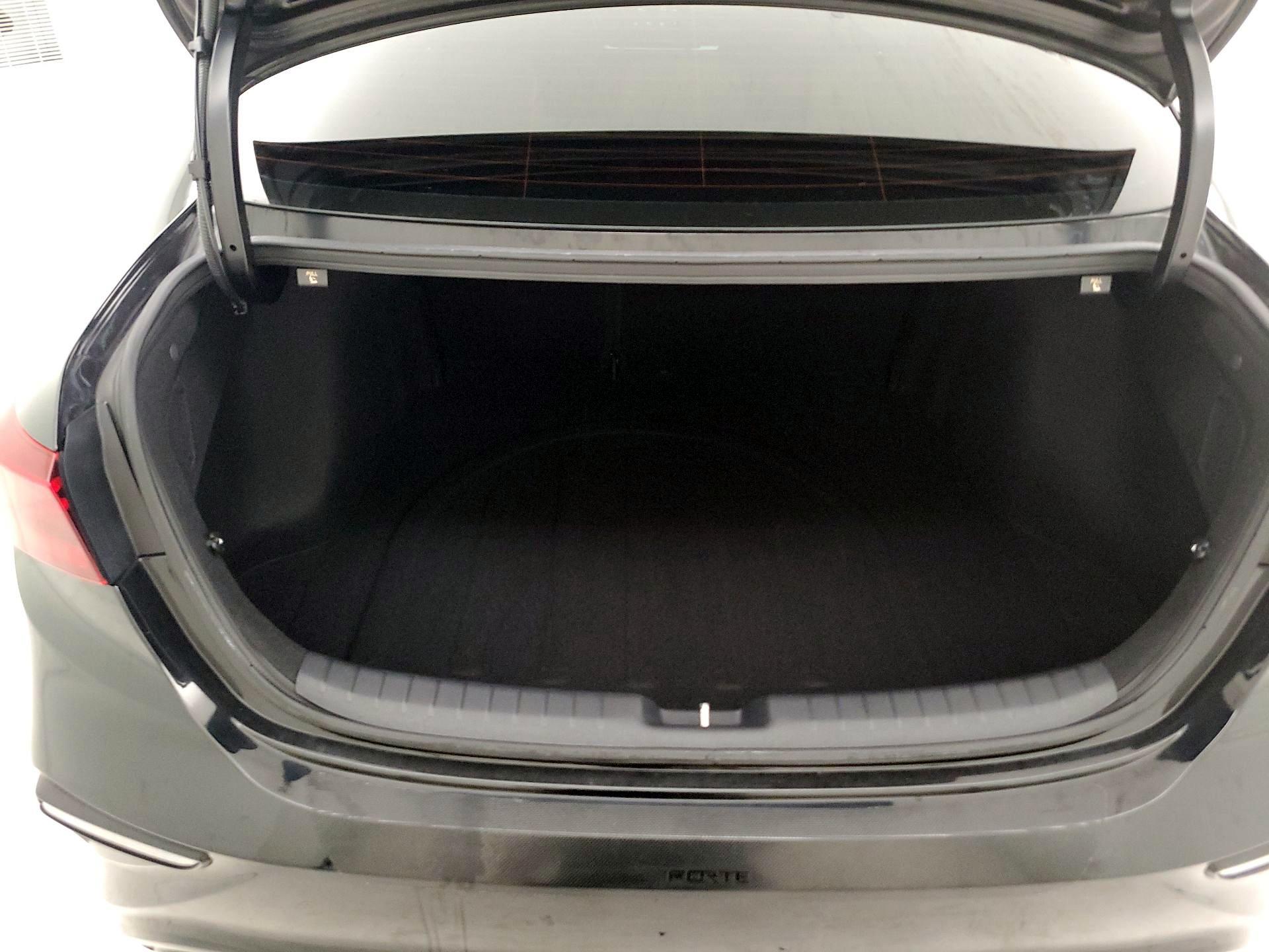 Thumbnail: 2020 Kia Forte - 20