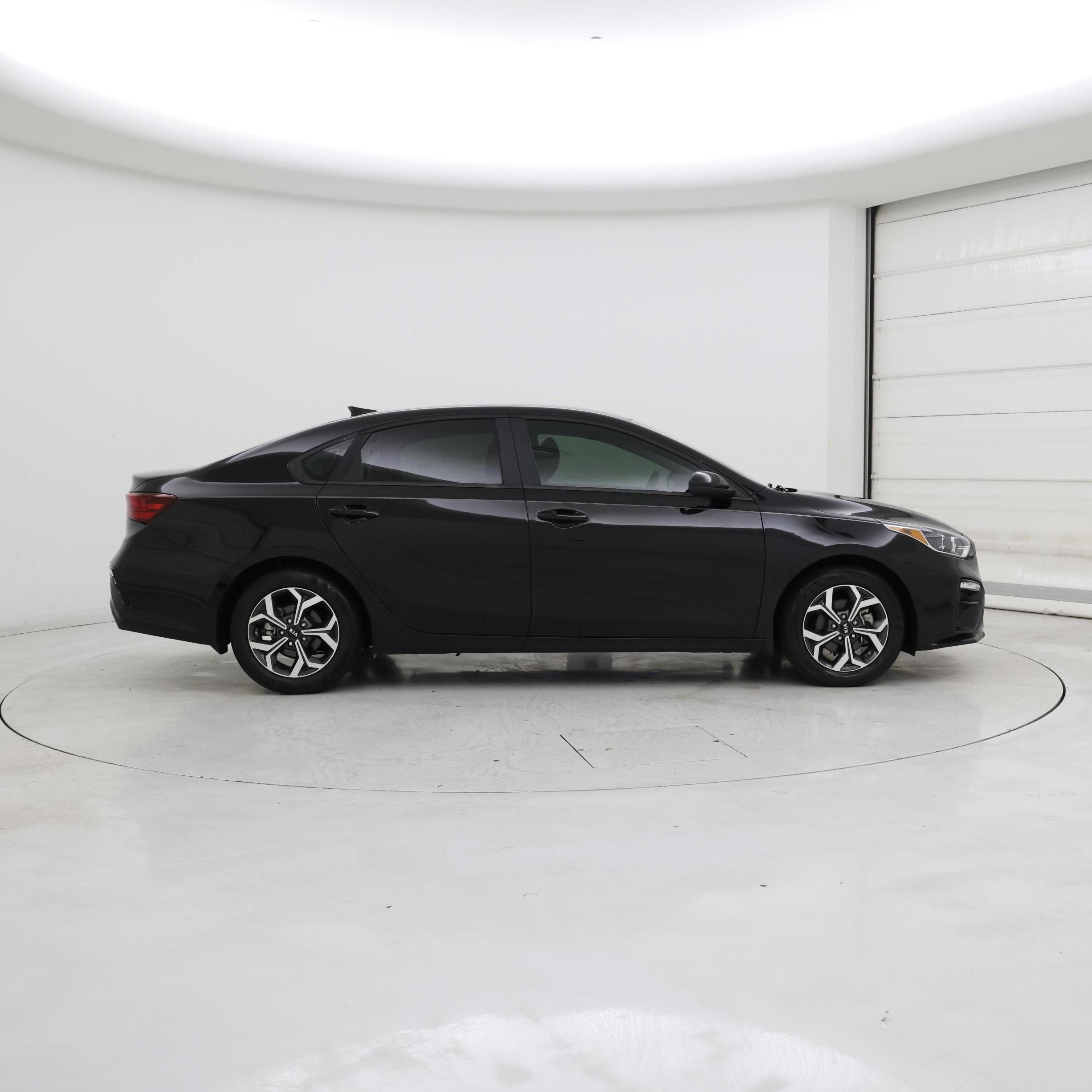 Thumbnail: 2020 Kia Forte - 7