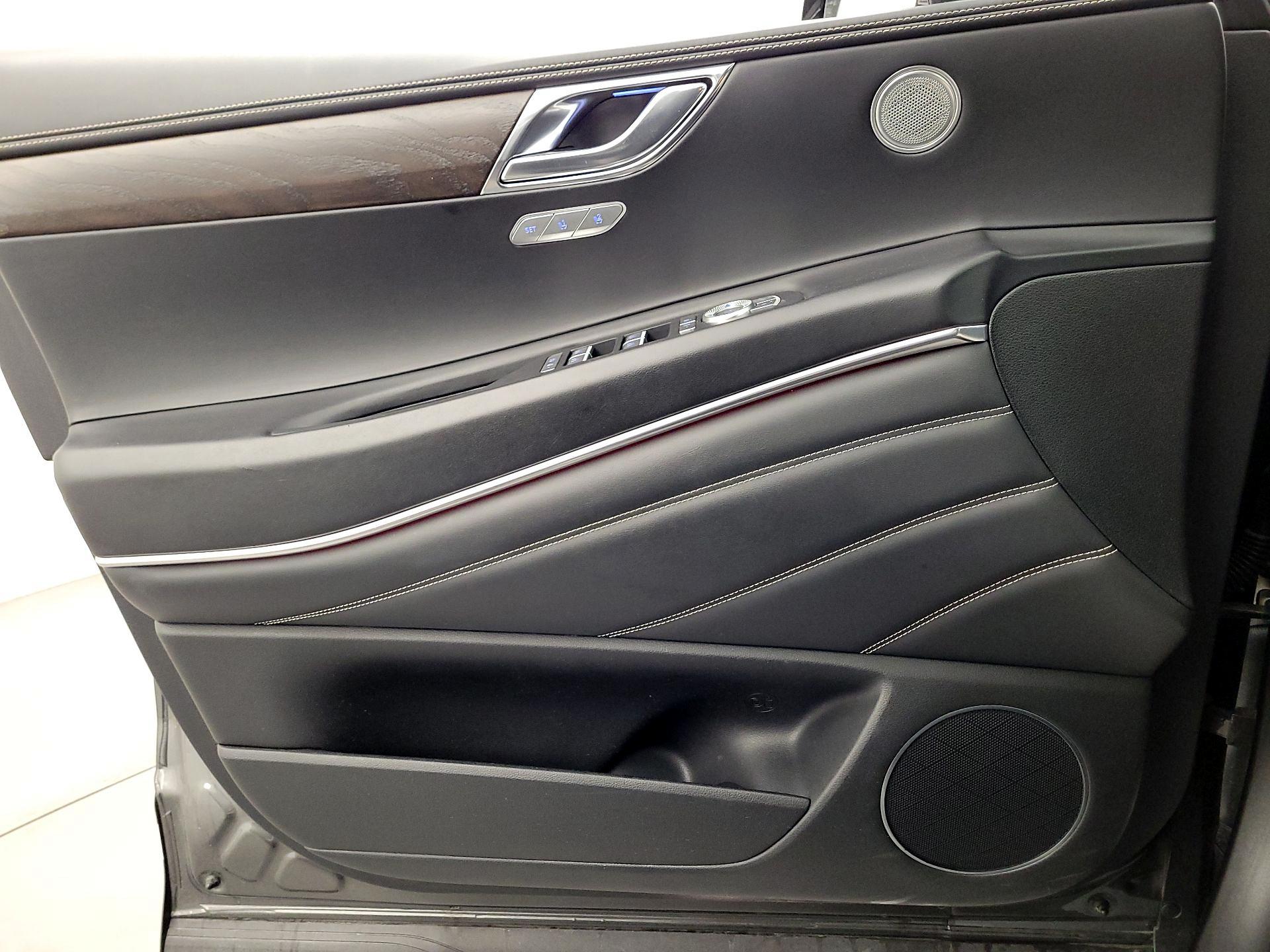 Thumbnail: 2024 Genesis GV80 - 12