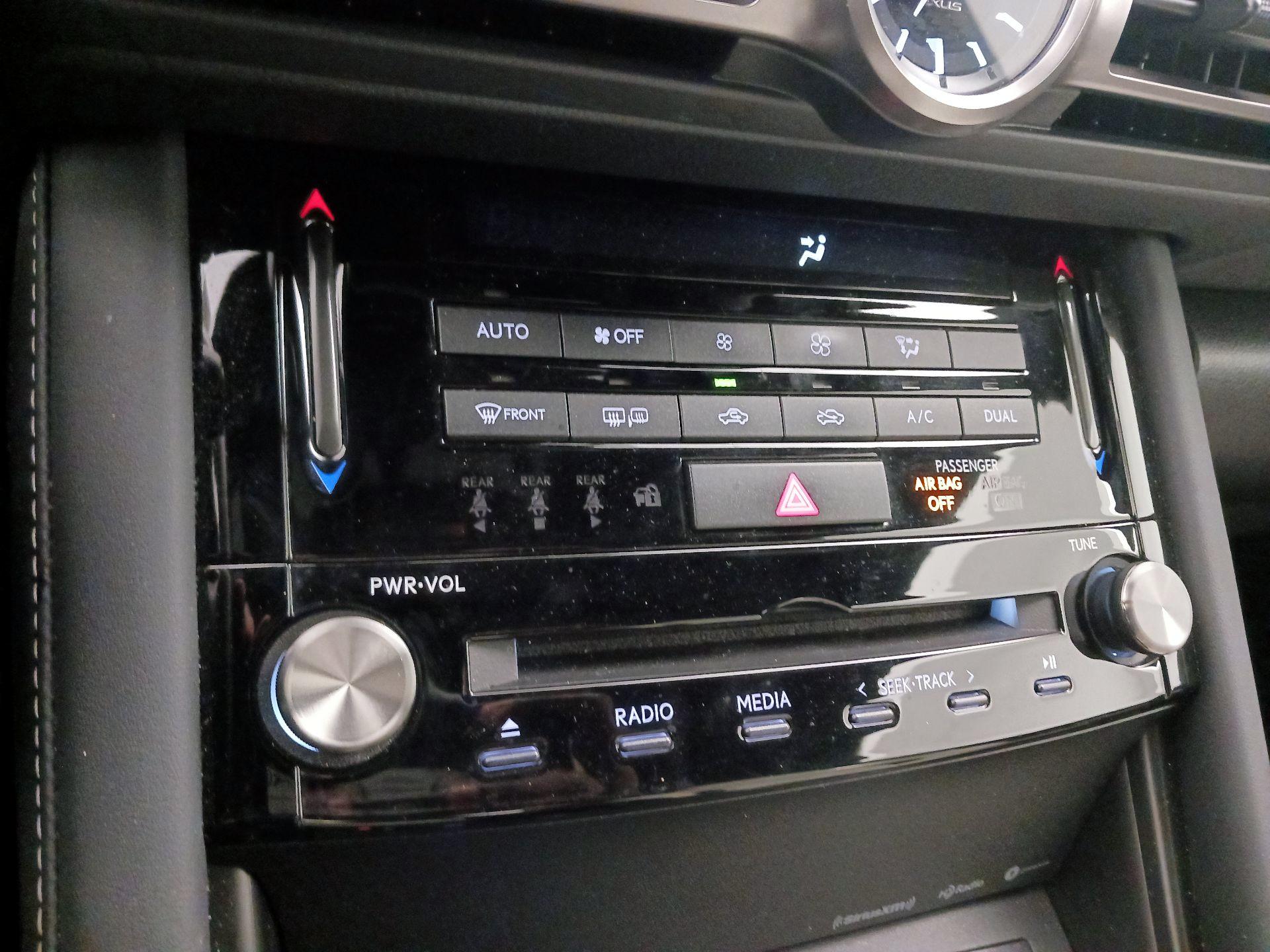 Thumbnail: 2022 Lexus IS - 17